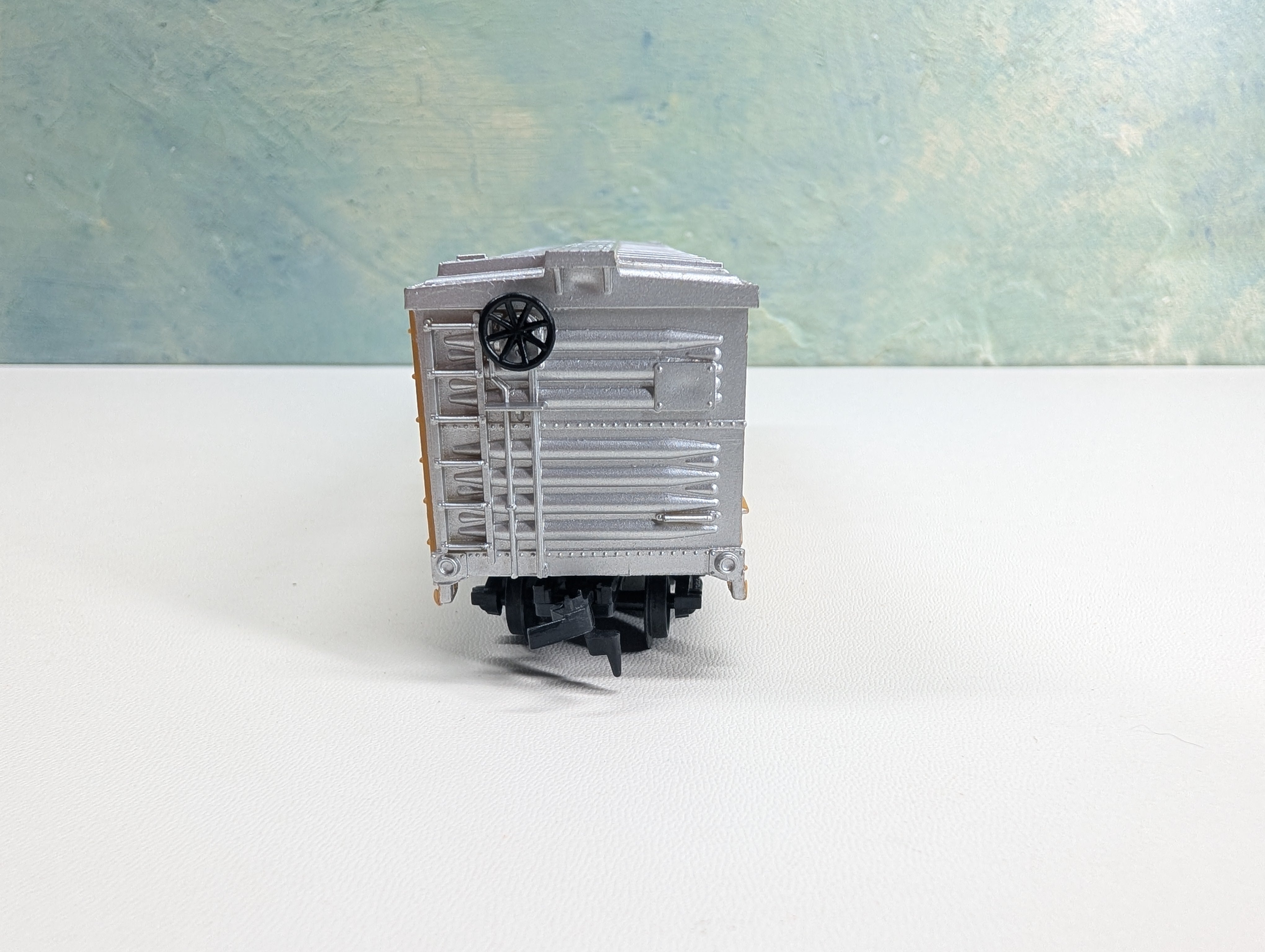 USED Life-Like HO Scale 40' Cattle Livestock Car Union Pacific UP #476306