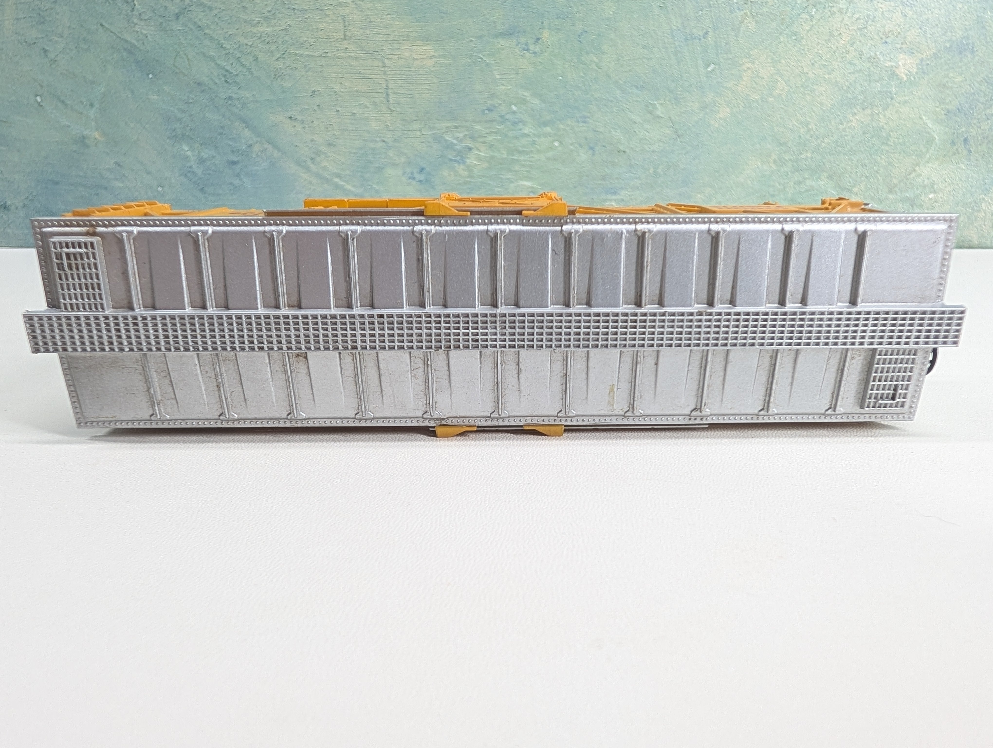 USED Life-Like HO Scale 40' Cattle Livestock Car Union Pacific UP #476306