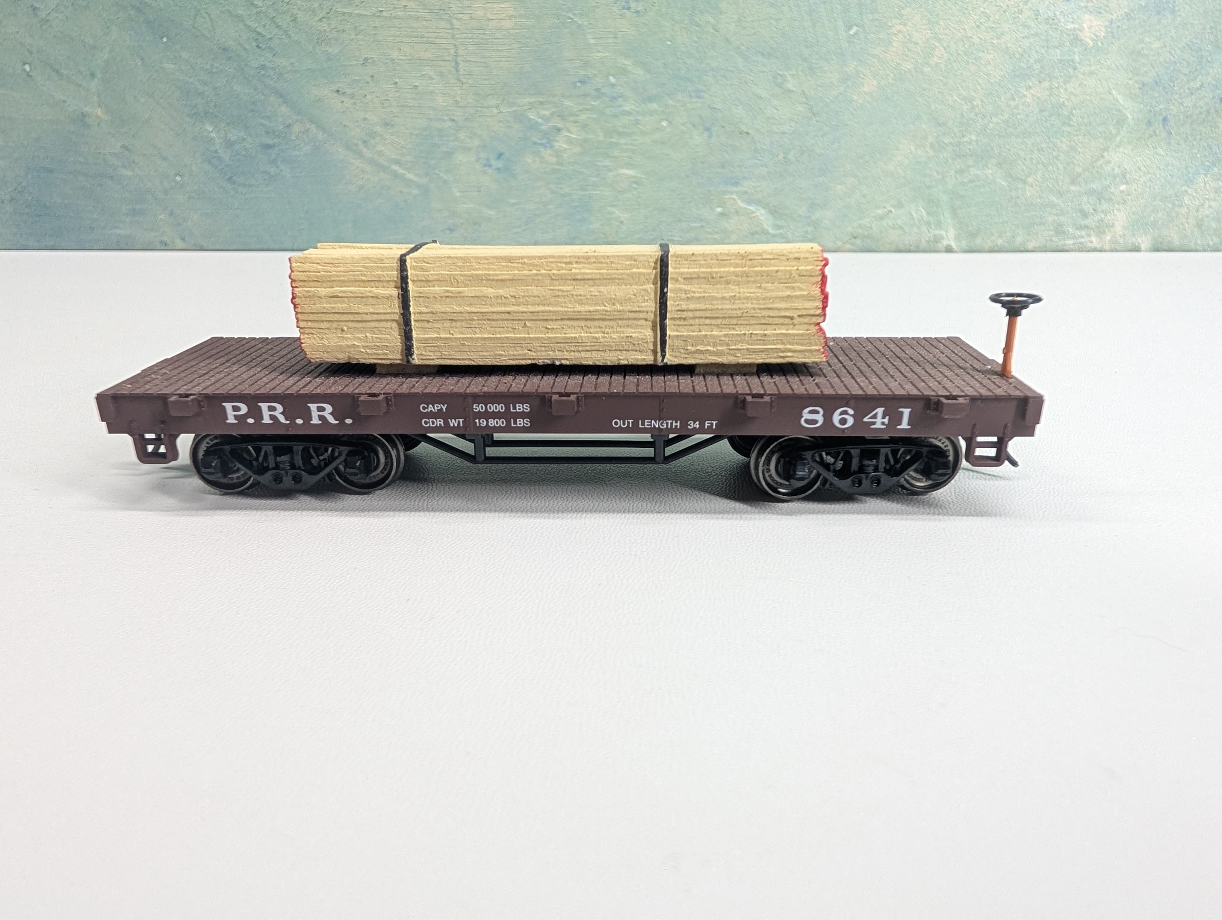 USED Mehano HO Scale Old Time 34' Flat Car Pennsylvania PRR #8641 w/ Custom Load, Metal Wheels
