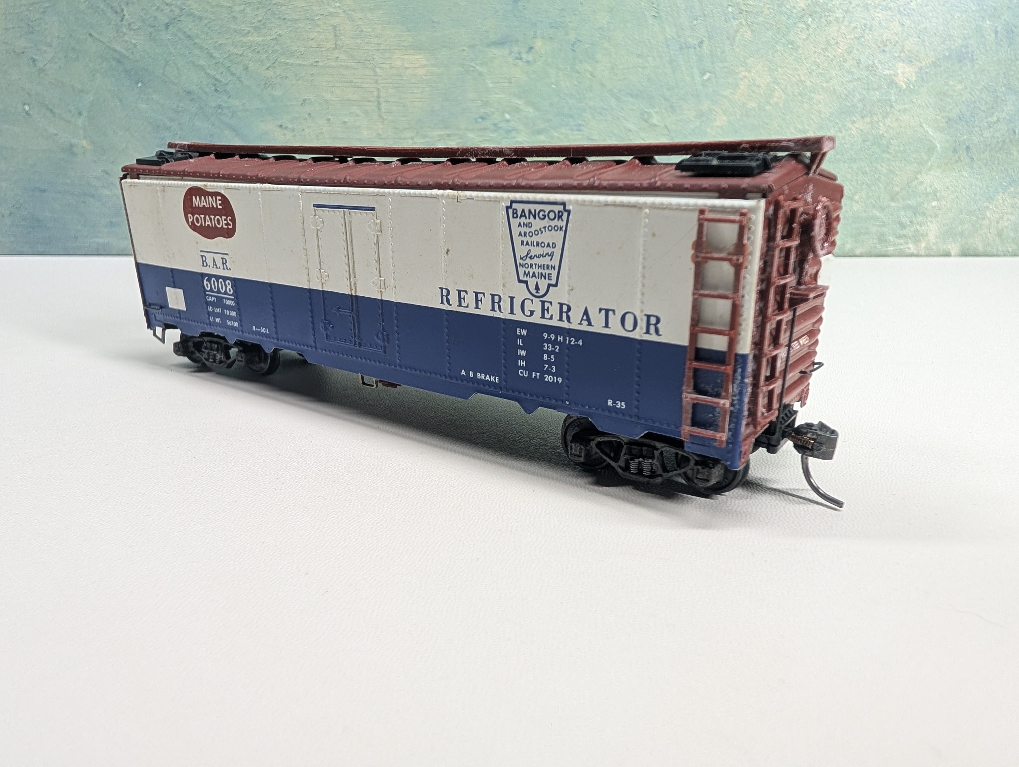 USED Varney HO Scale Metal 42' Reefer Box Car Bangor and Aroostook BAR #6008 Metal Wheels