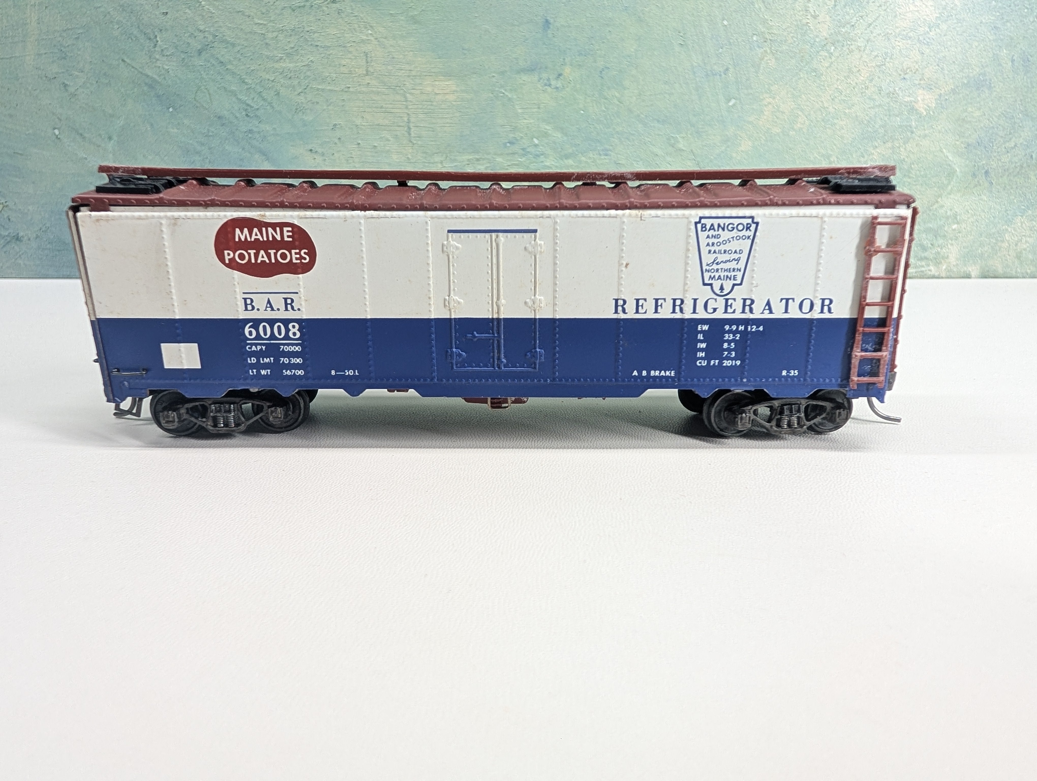USED Varney HO Scale Metal 42' Reefer Box Car Bangor and Aroostook BAR #6008 Metal Wheels