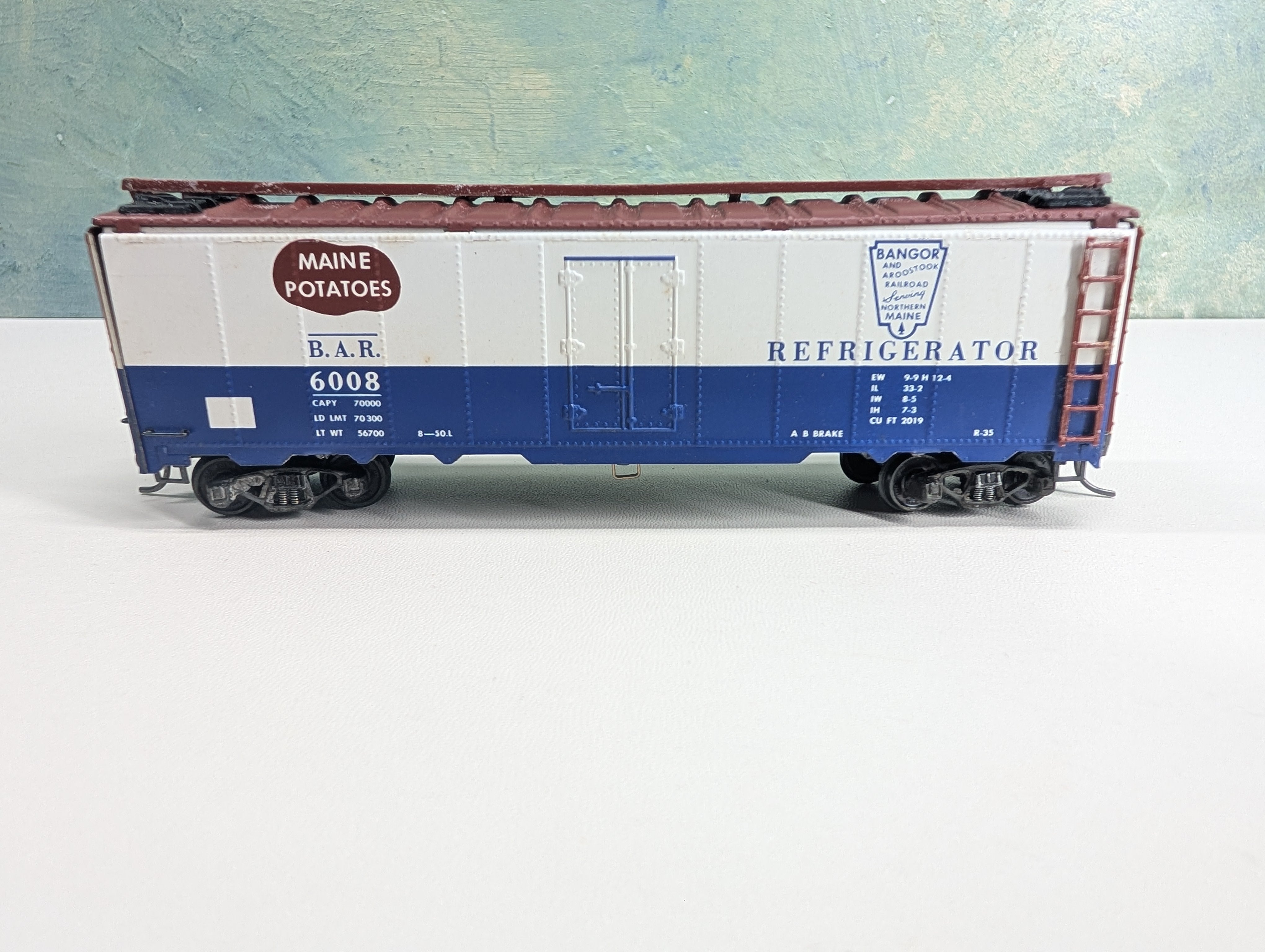 USED Varney HO Scale Metal 42' Reefer Box Car Bangor and Aroostook BAR #6008 Metal Wheels