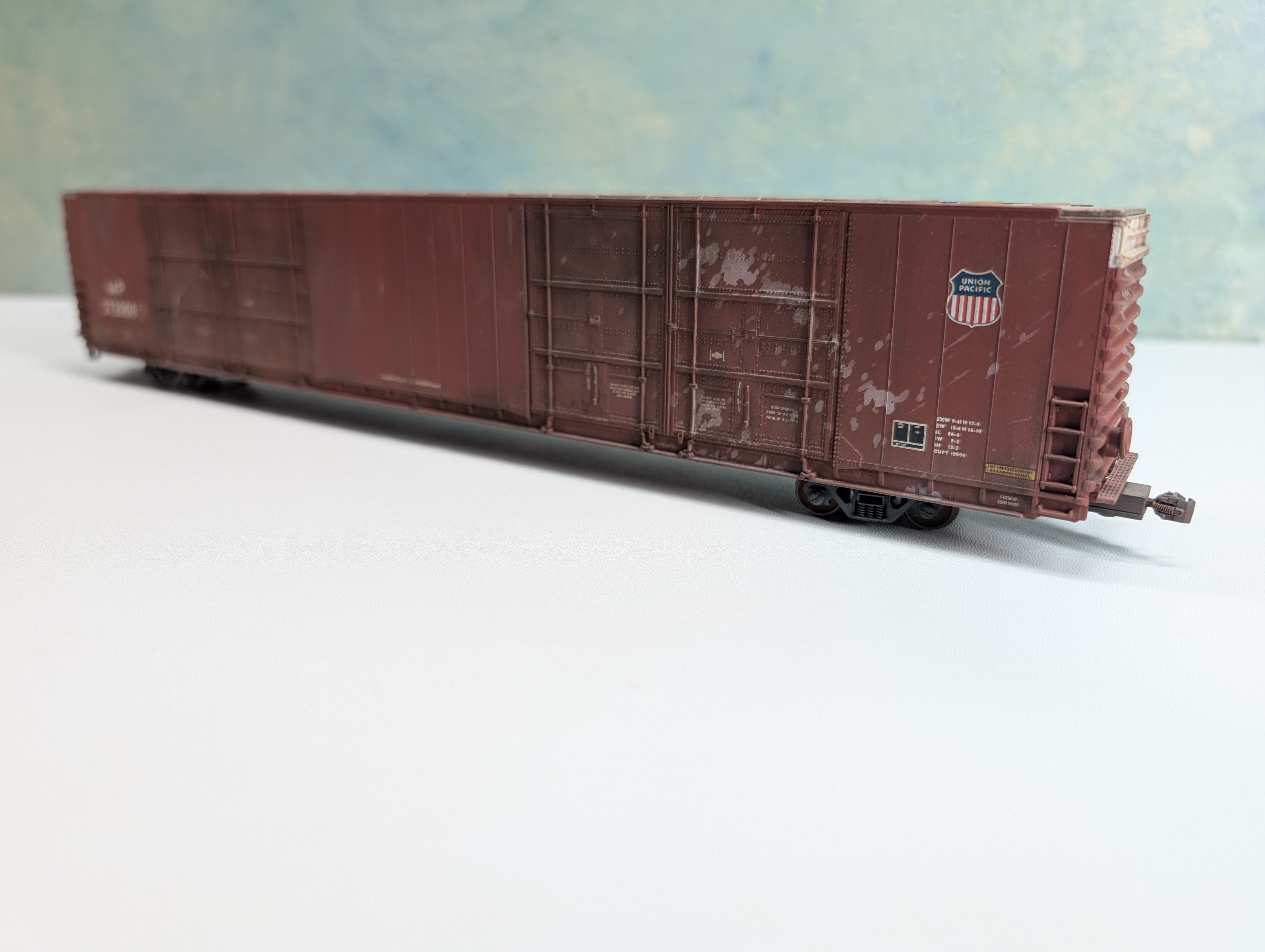 USED Walthers HO Scale 86' HI-Cube Box Car Missouri Pacific MP #272008 Weathered, Metal Wheels