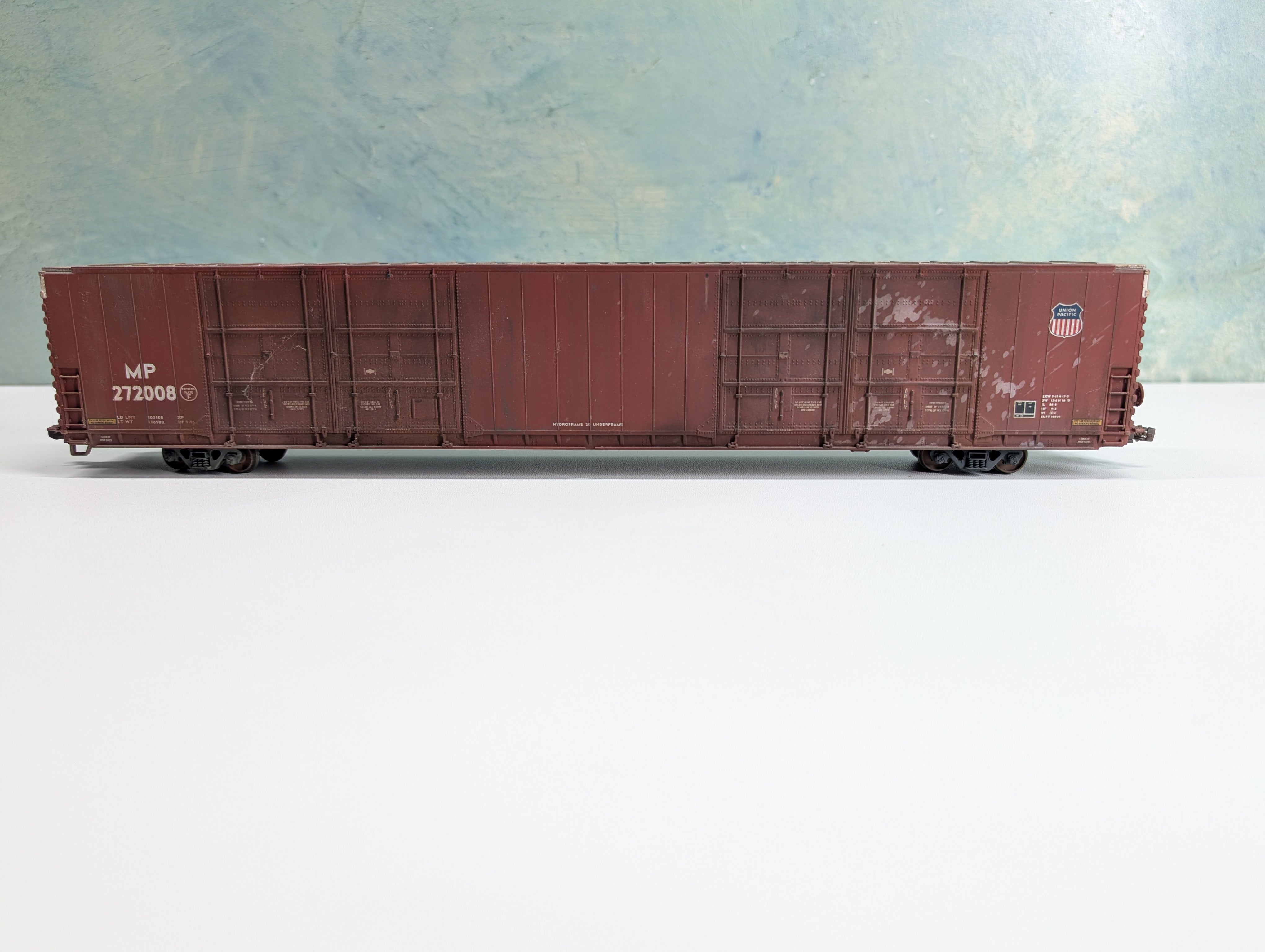 USED Walthers HO Scale 86' HI-Cube Box Car Missouri Pacific MP #272008 Weathered, Metal Wheels