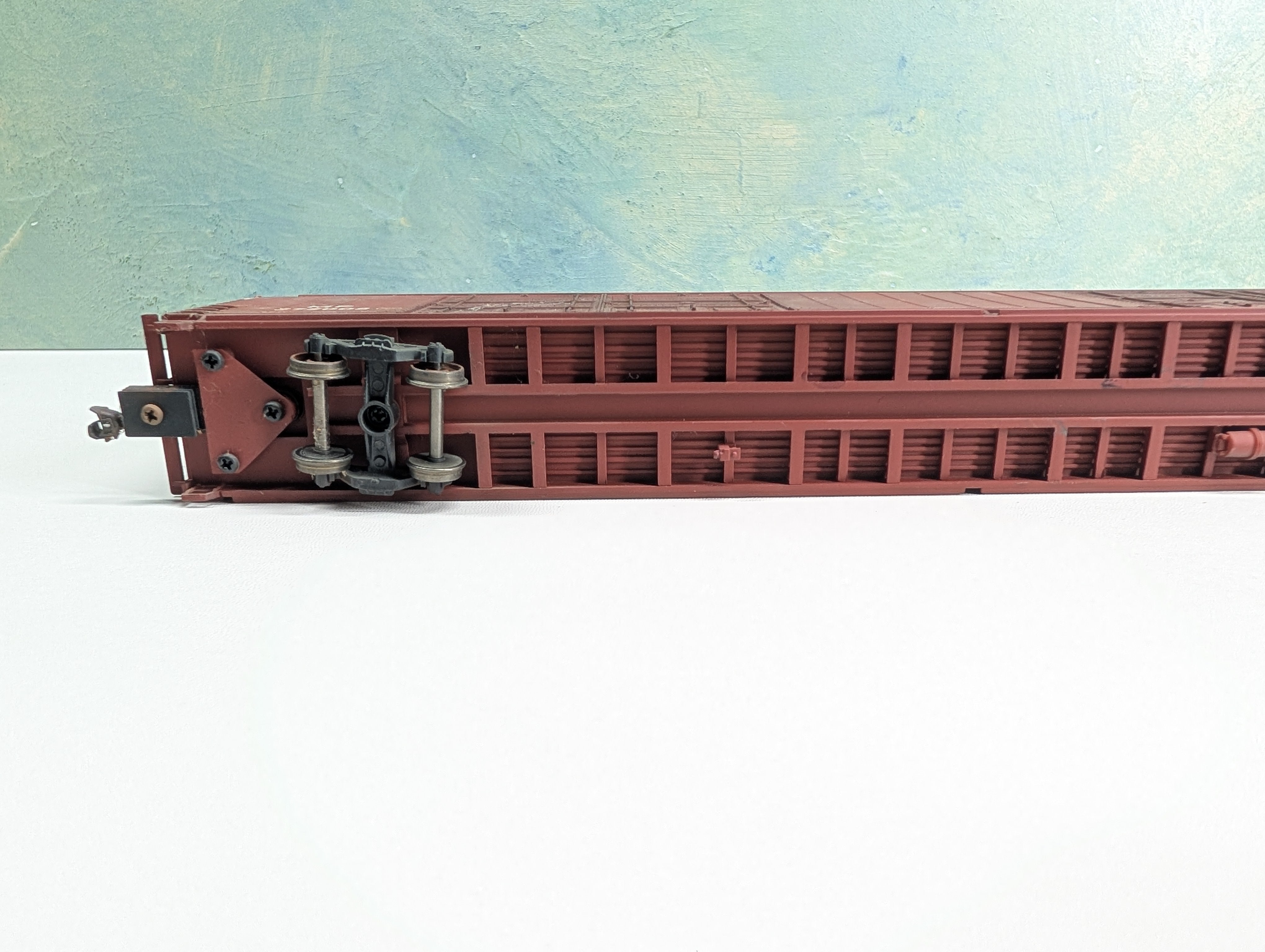 USED Walthers HO Scale 86' HI-Cube Box Car Missouri Pacific MP #272008 Weathered, Metal Wheels
