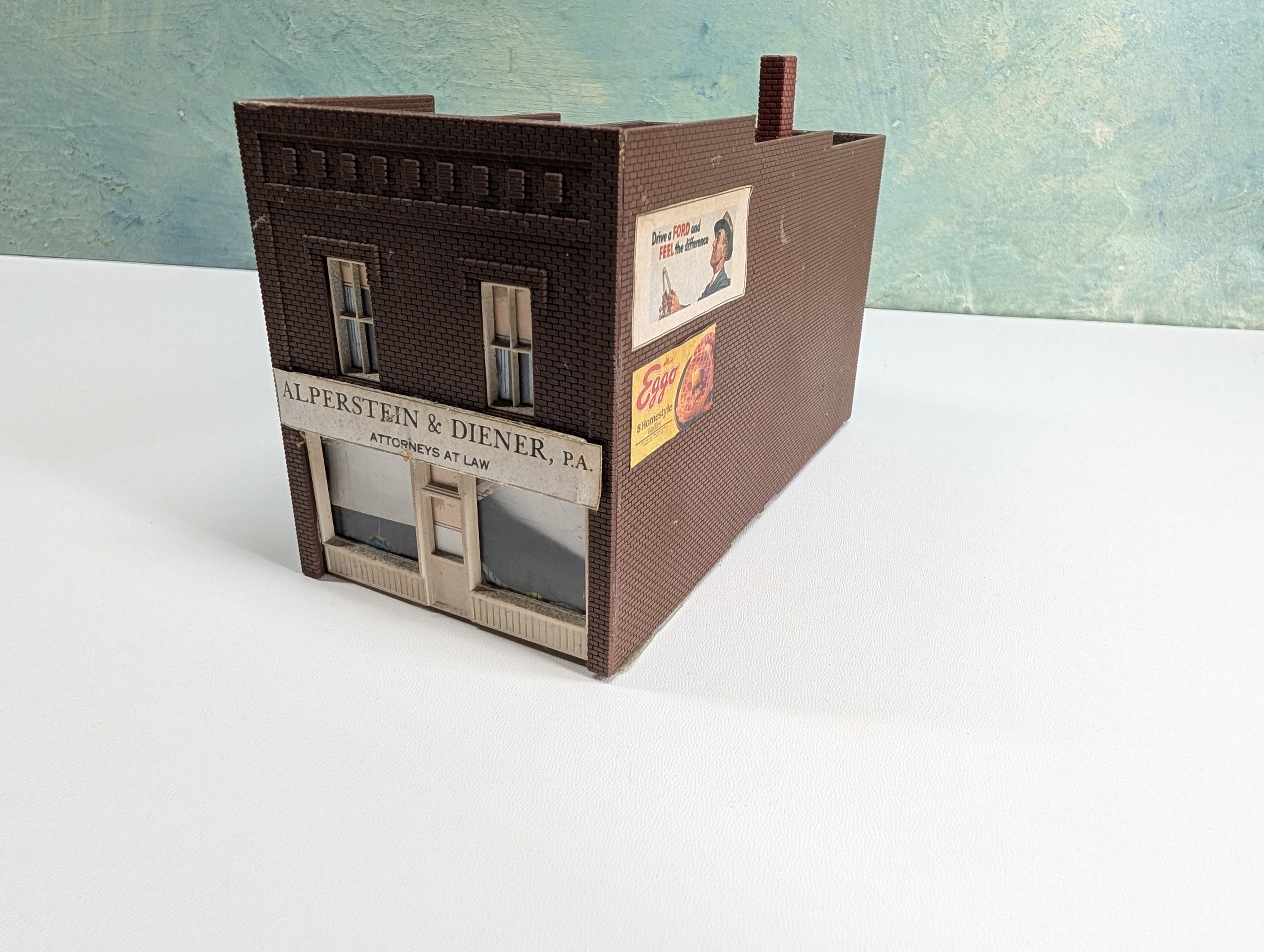 USED HO Scale Alperstein & Diener, PA Attorneys at Law, Brown Brick Building