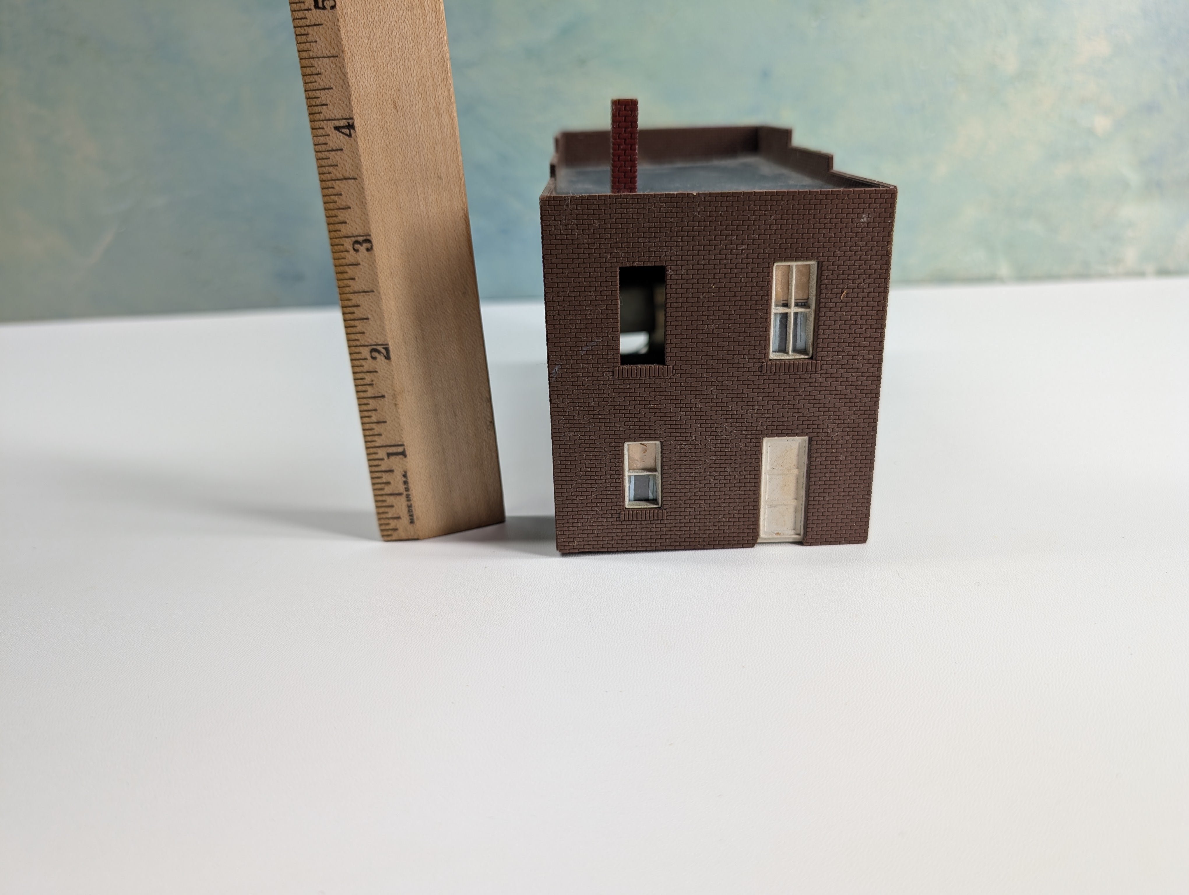 USED HO Scale Alperstein & Diener, PA Attorneys at Law, Brown Brick Building