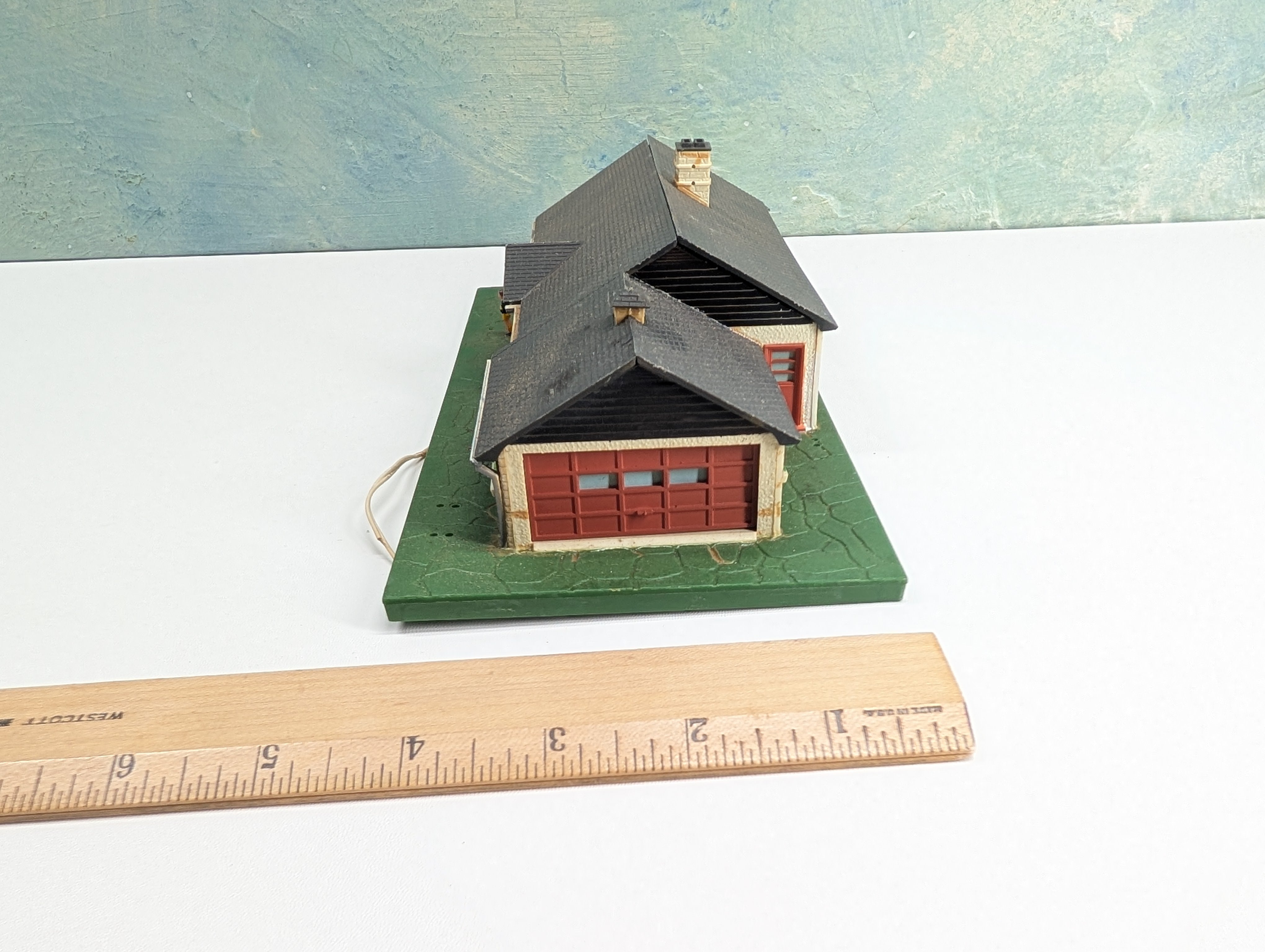 USED Tyco HO Scale Ranch House
