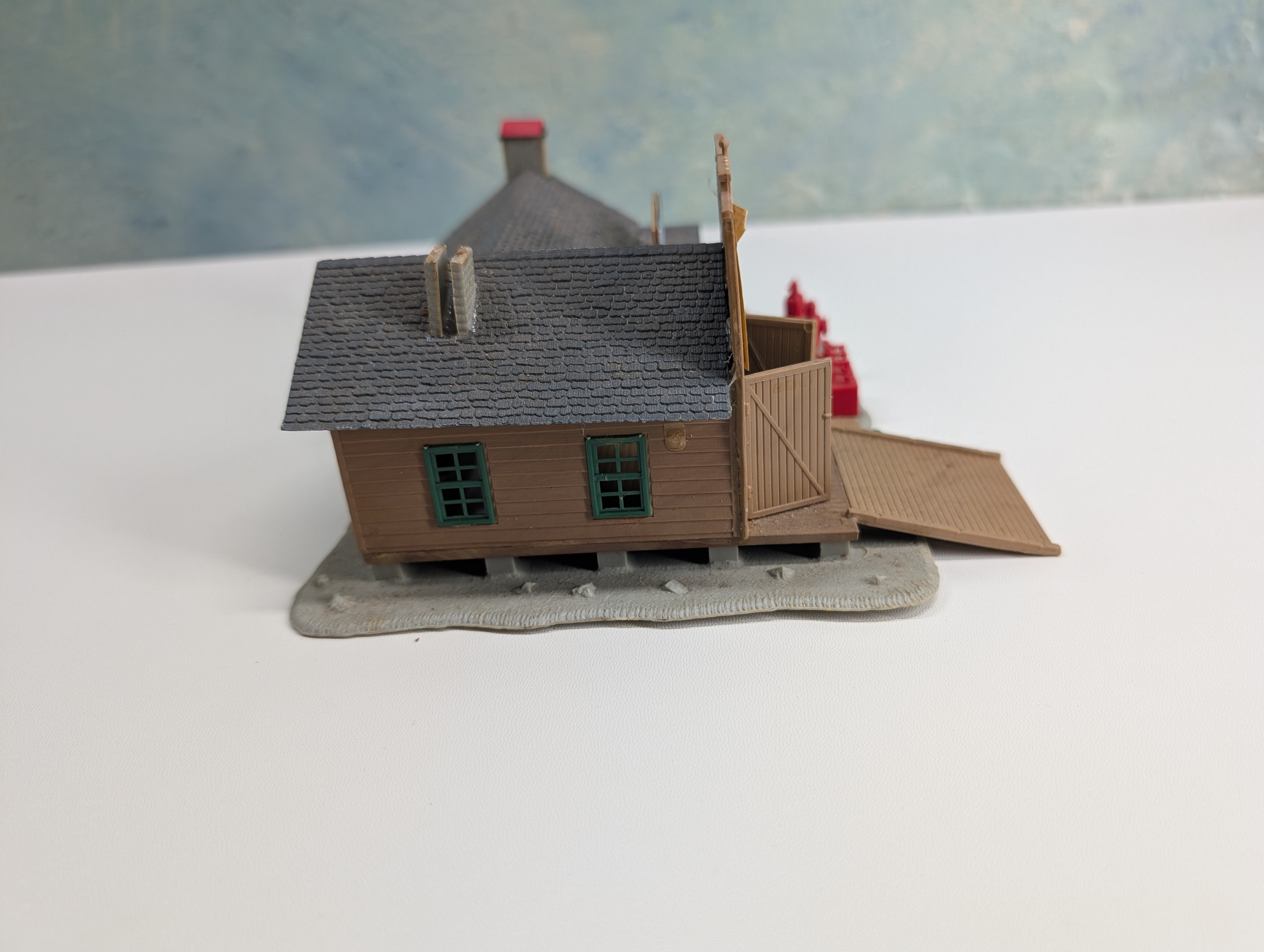 USED Pola HO Scale Speedy Andrew's Repair Shop, Ford