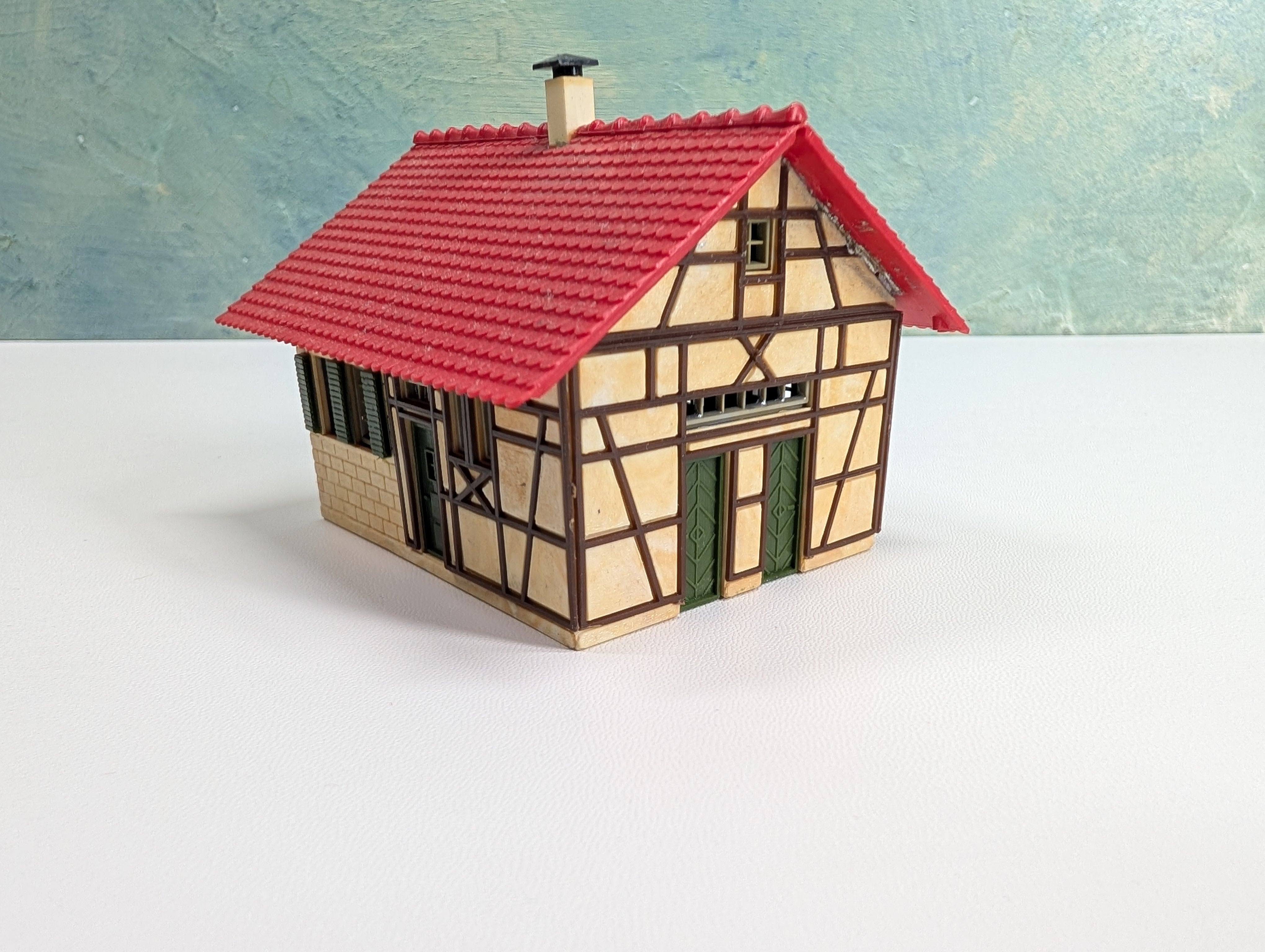 USED Faller 277D HO Scale Half Timbered Chalet