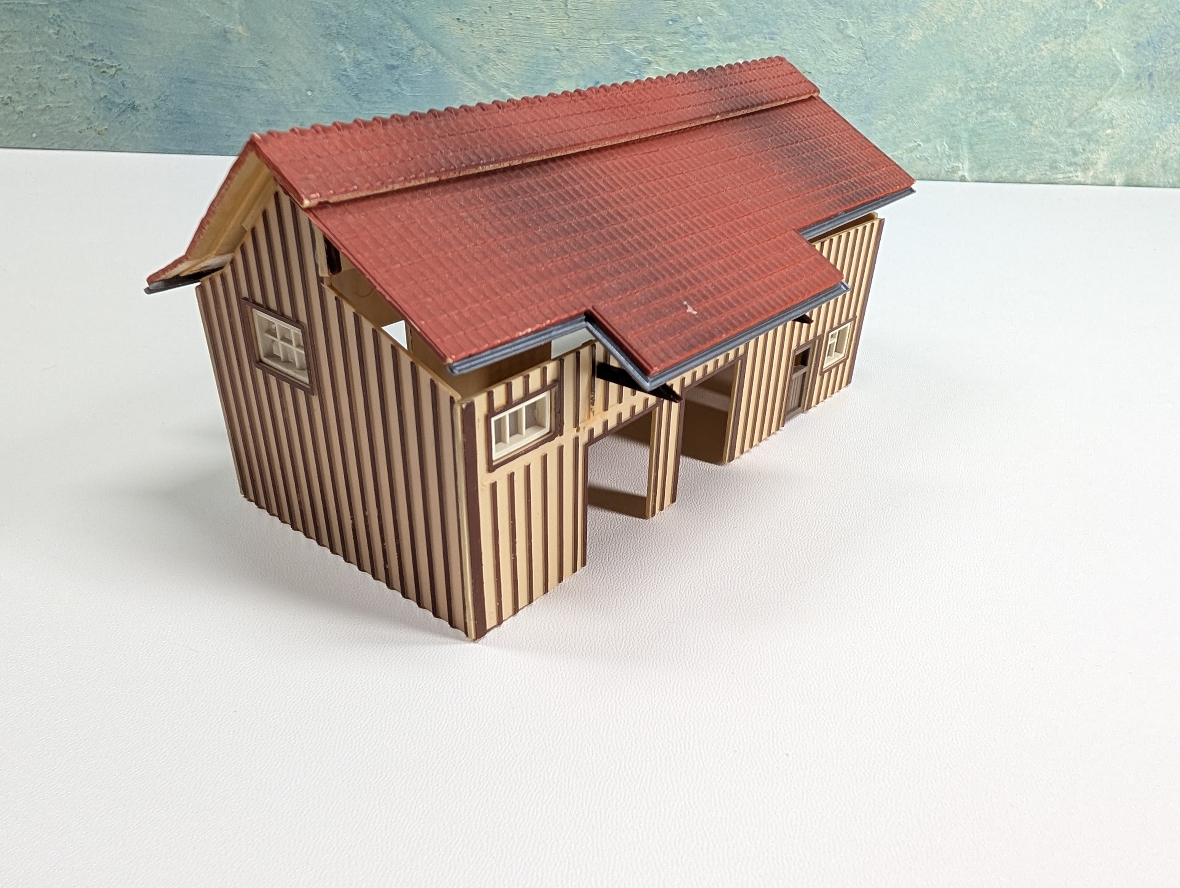 USED Vollmer HO Scale Freight Shed, Freight Station