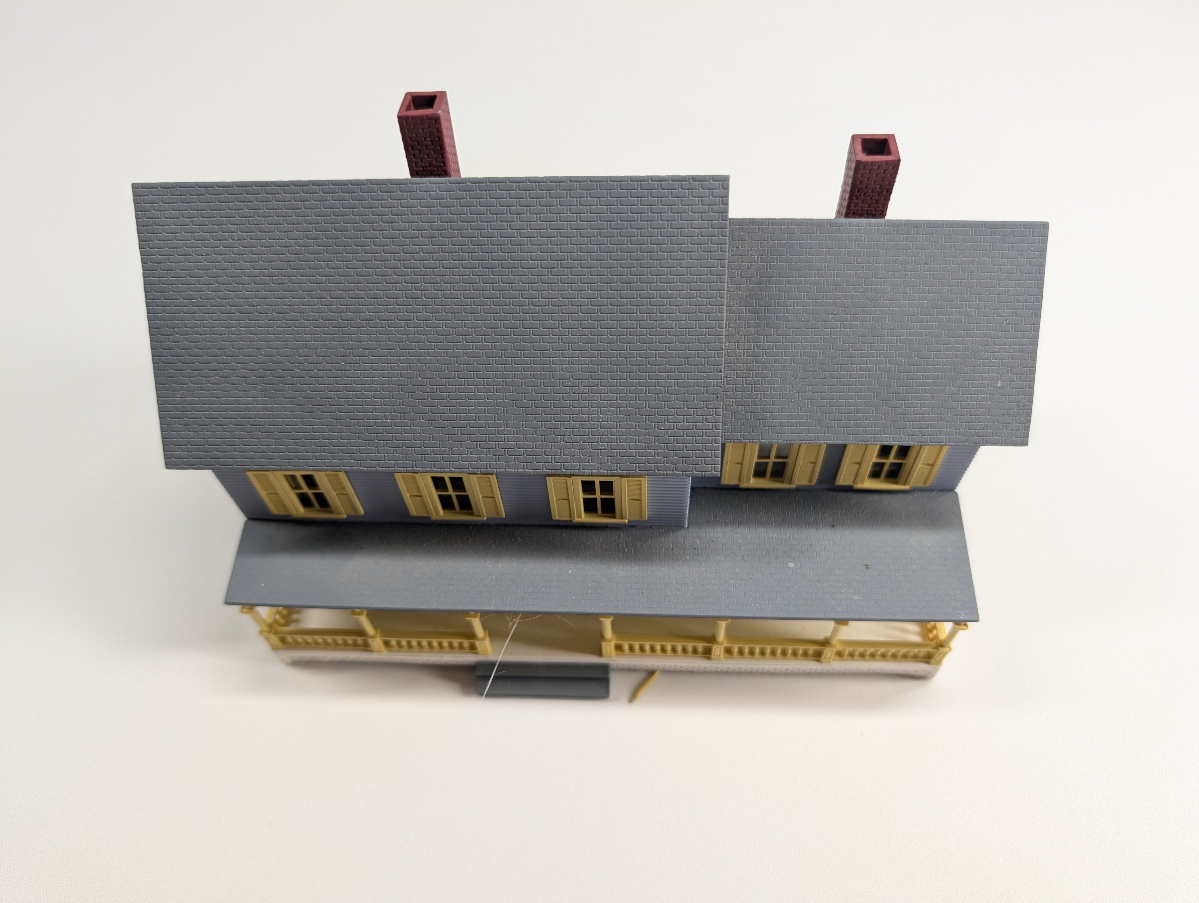 USED HO Scale Purple Farm House w/ Yellow Shutters