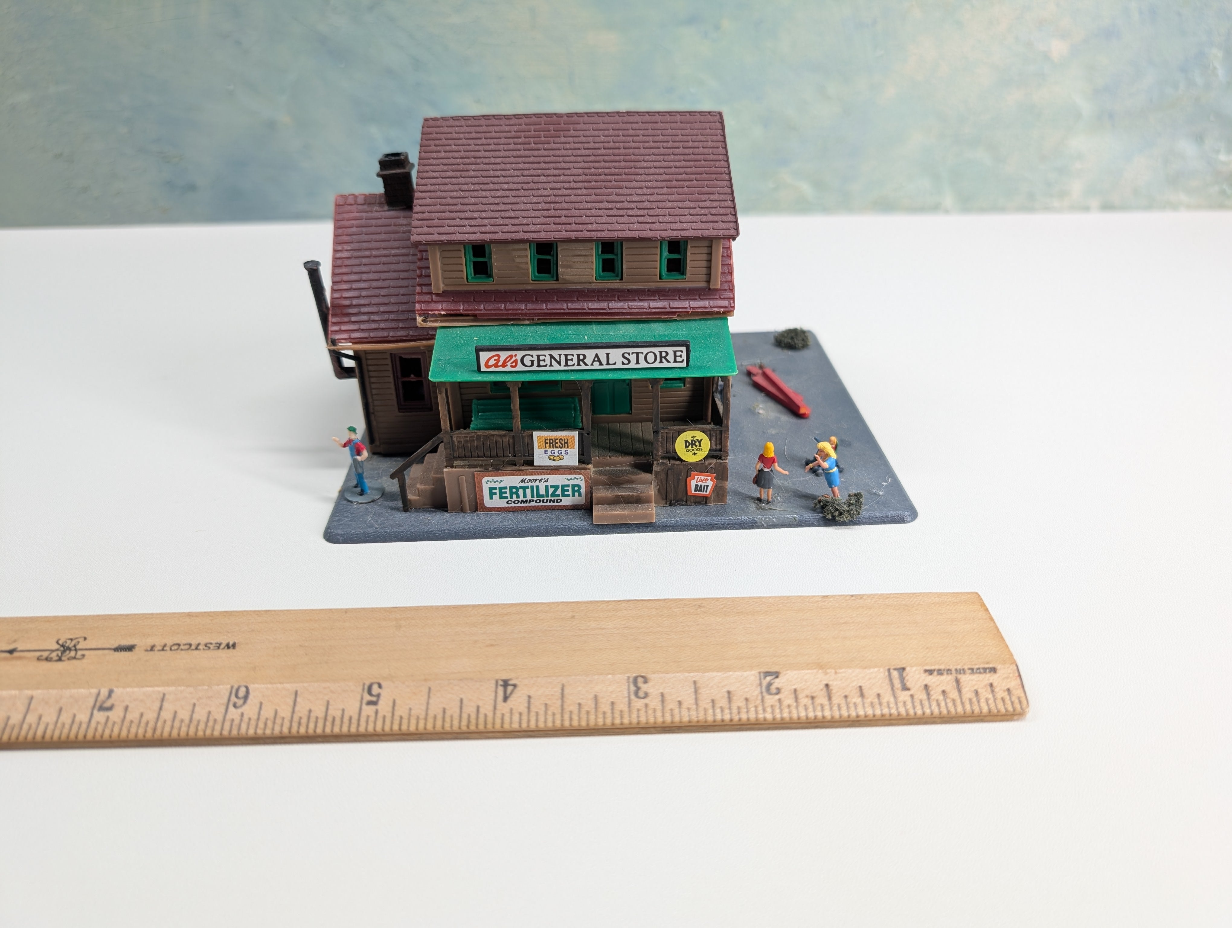 USED HO Scale Al's General Store