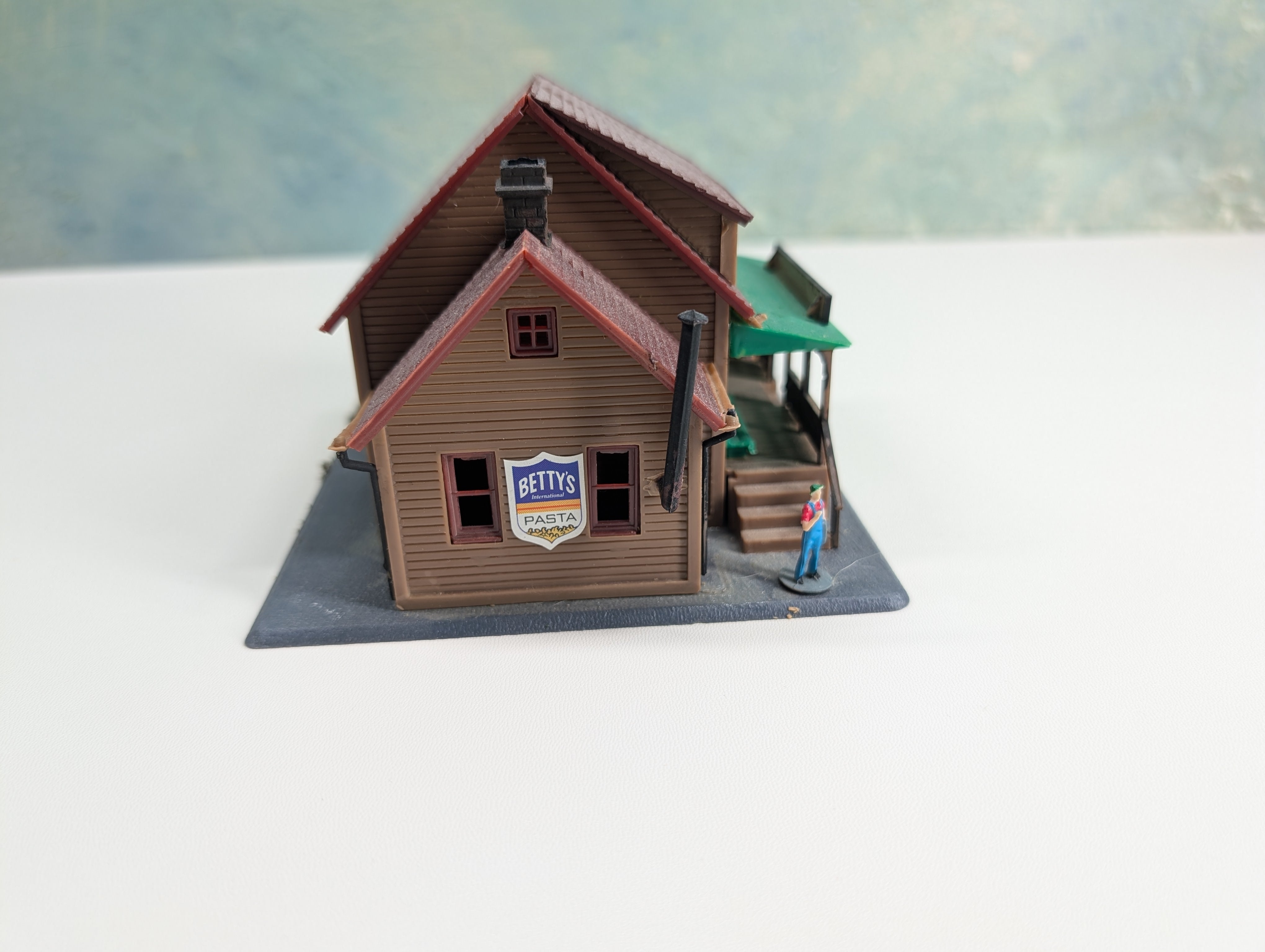 USED HO Scale Al's General Store