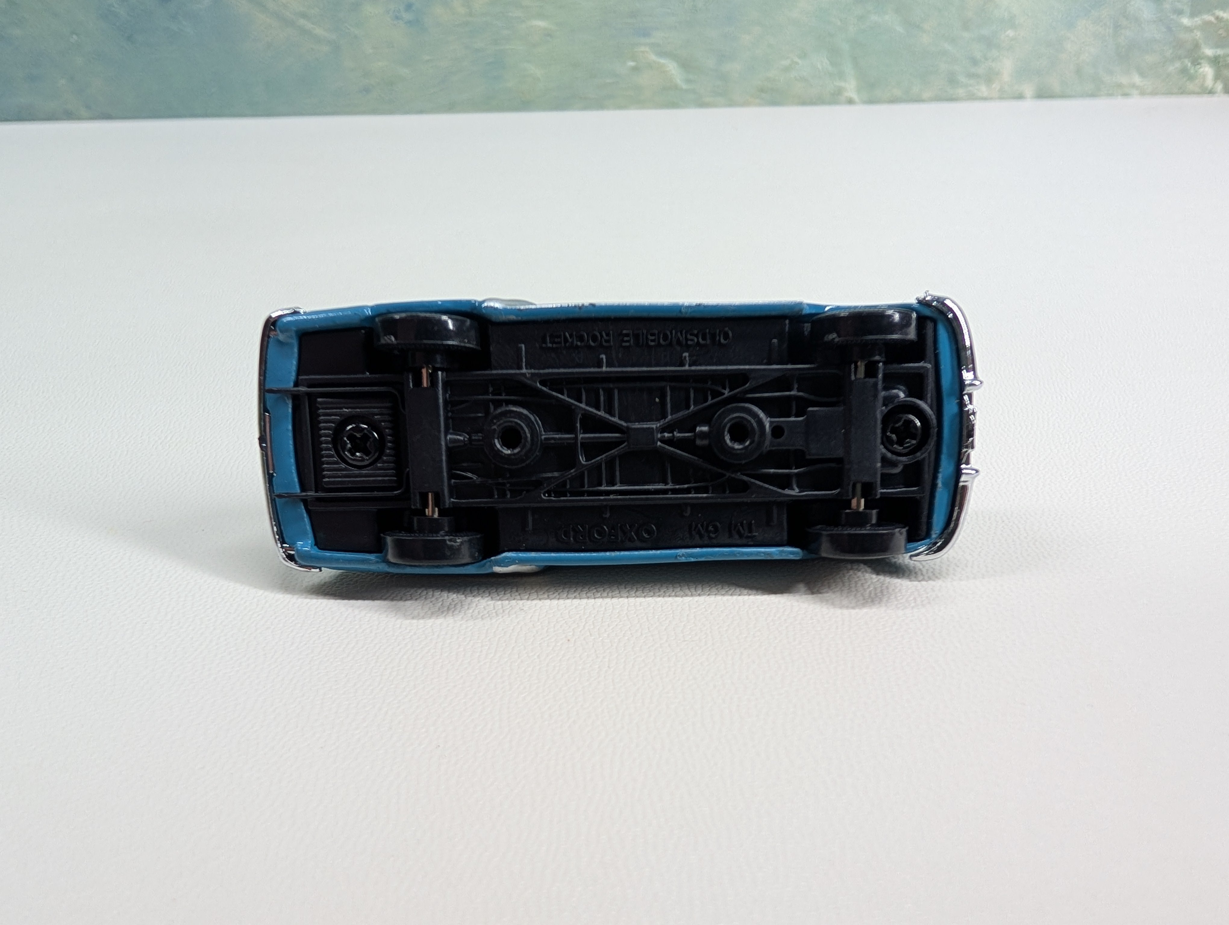 USED Oxford Diecast HO Scale 1950s GM Oldsmobile Rocket, Blue