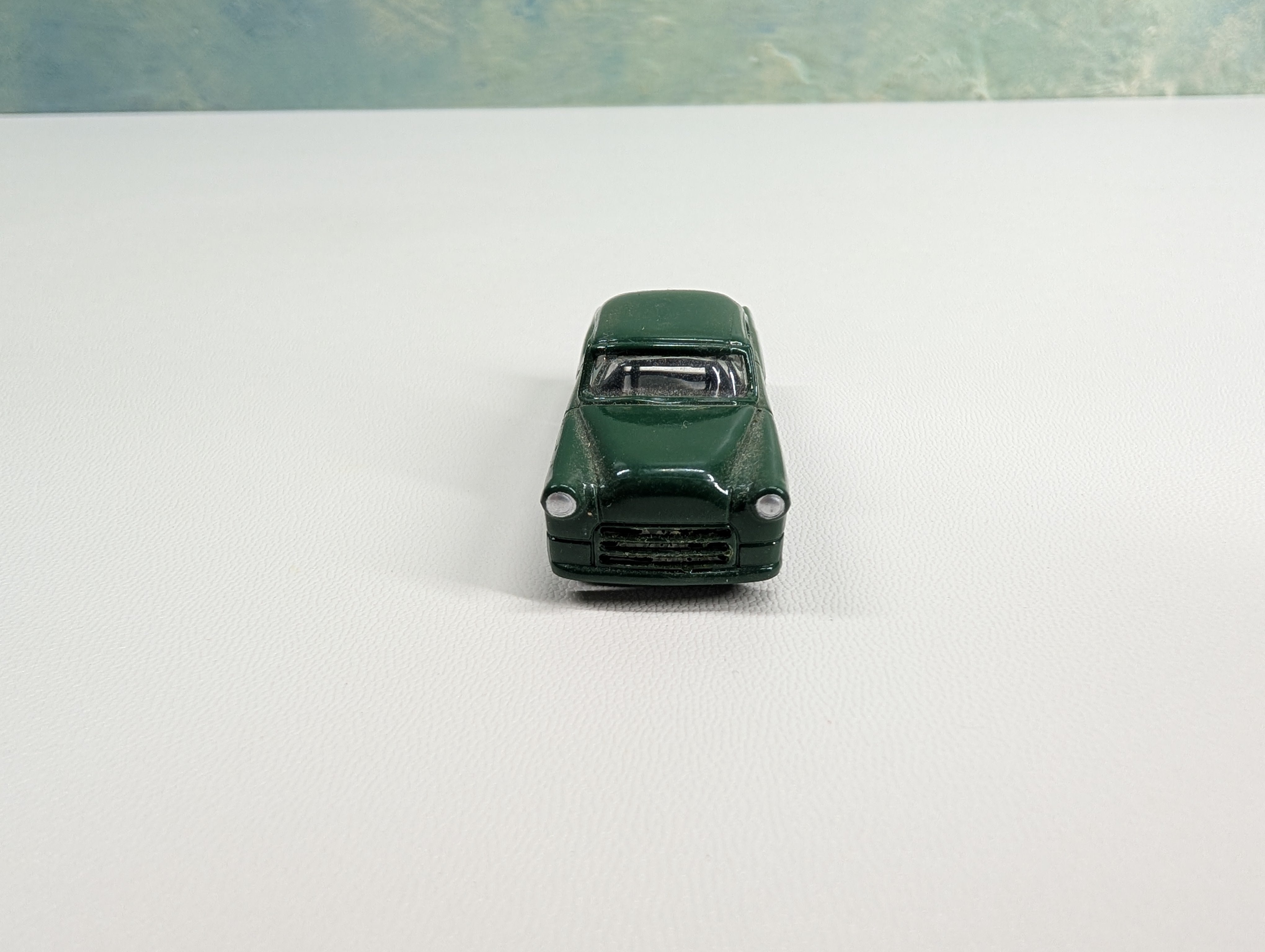 USED HO Scale Green 2 Door Car