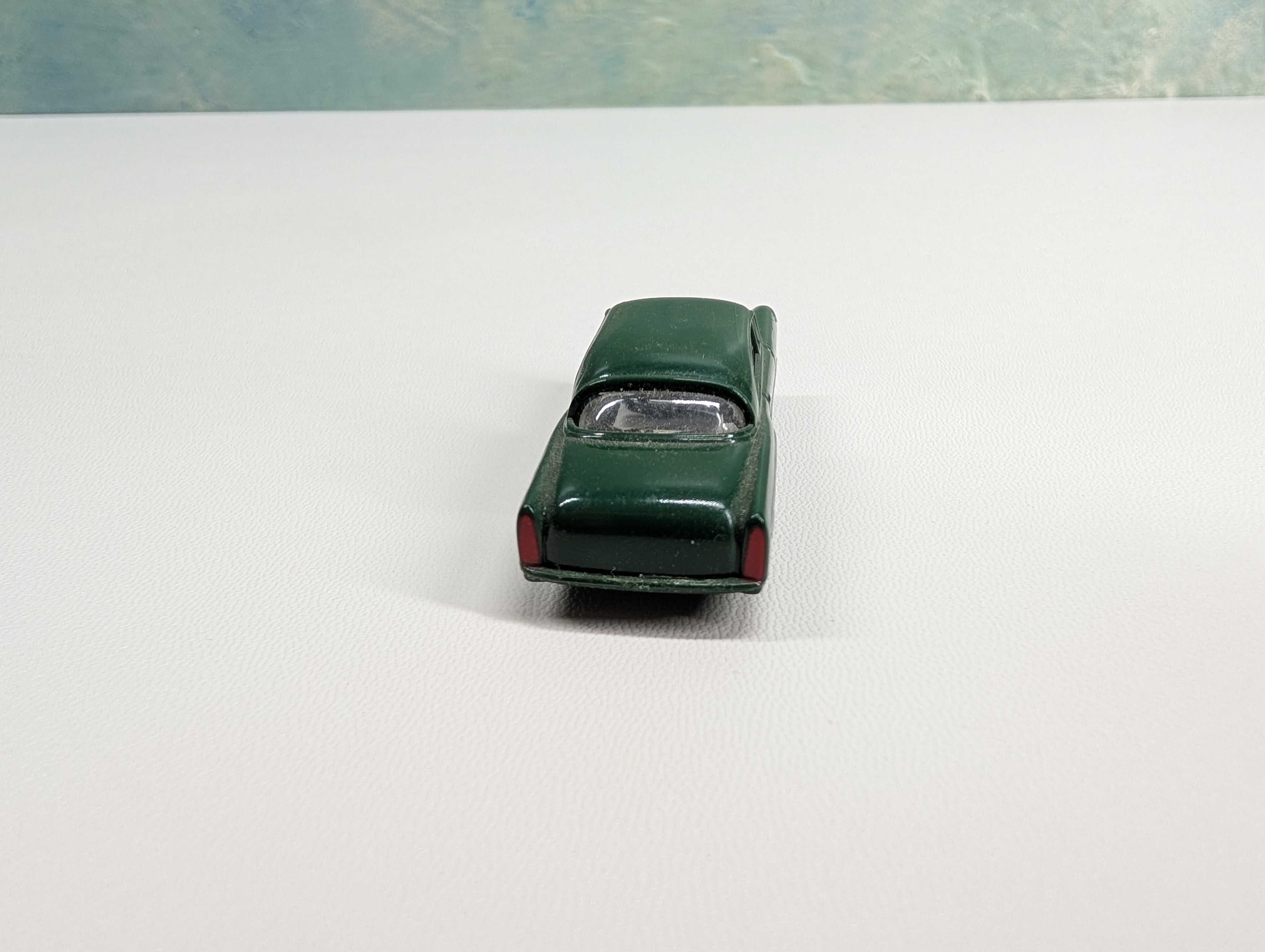 USED HO Scale Green 2 Door Car