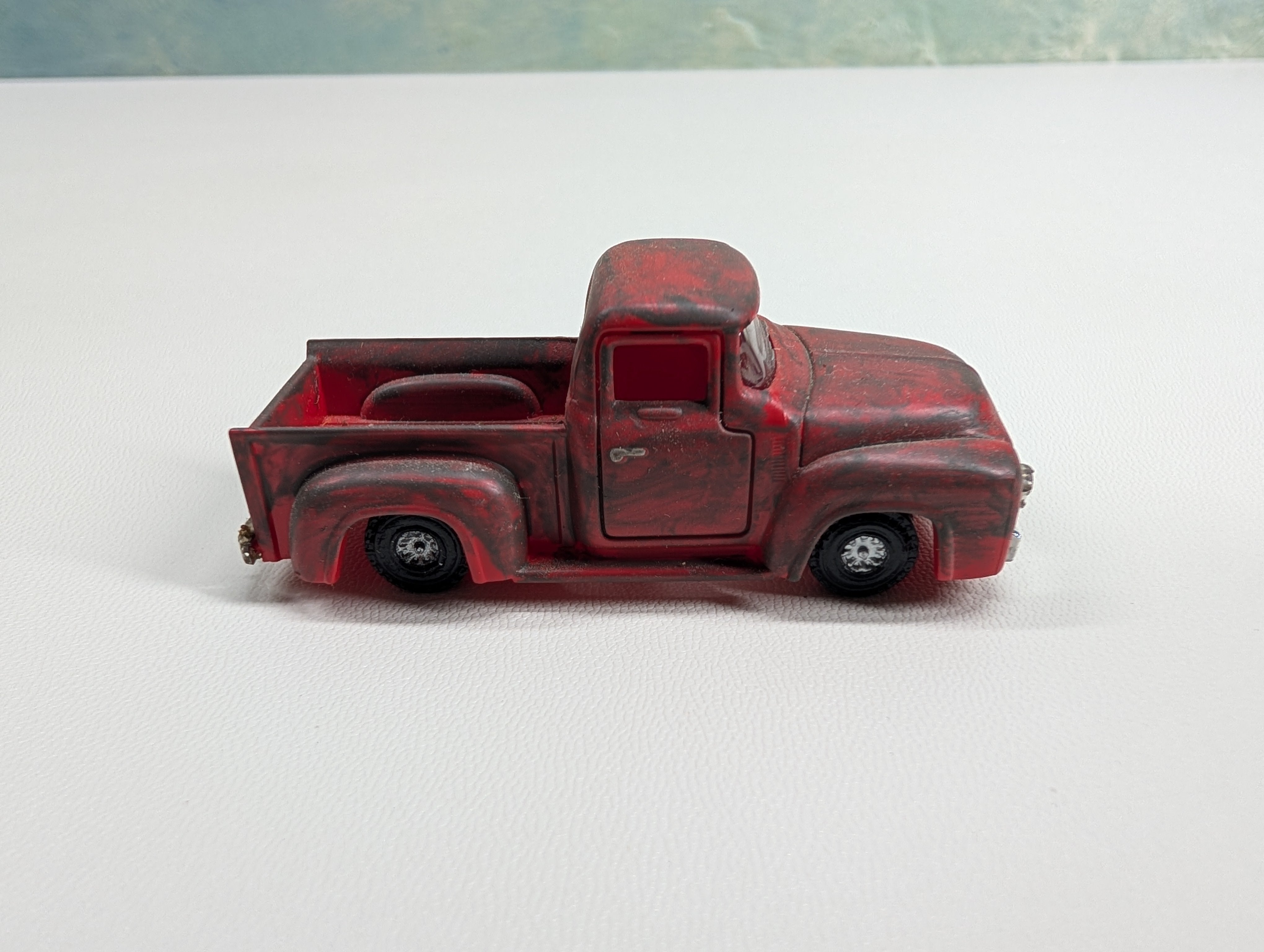 USED HO Scale Red Pick-Up Truck