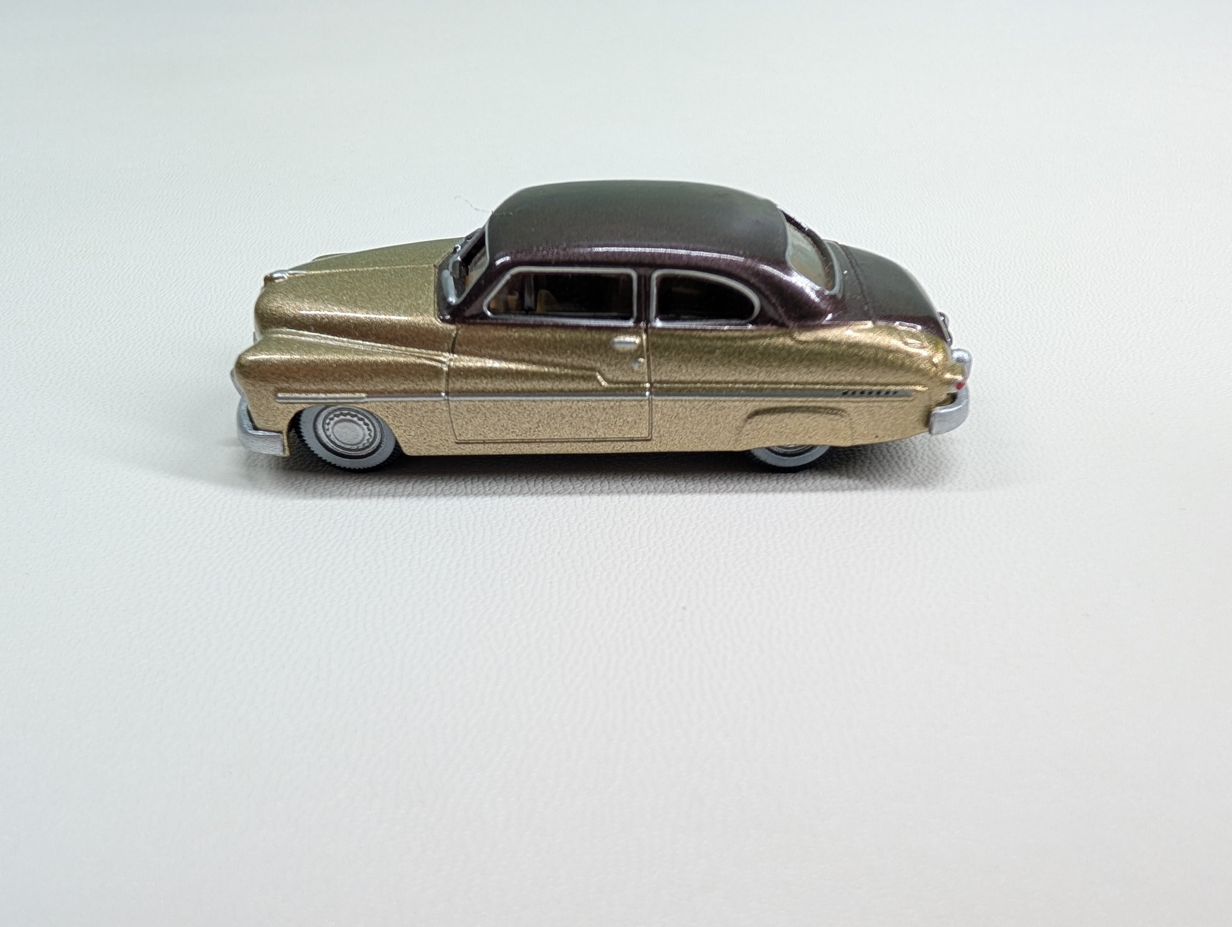 USED Oxford Diecast HO Scale 1949 Mercury Tan / Haiti Beige