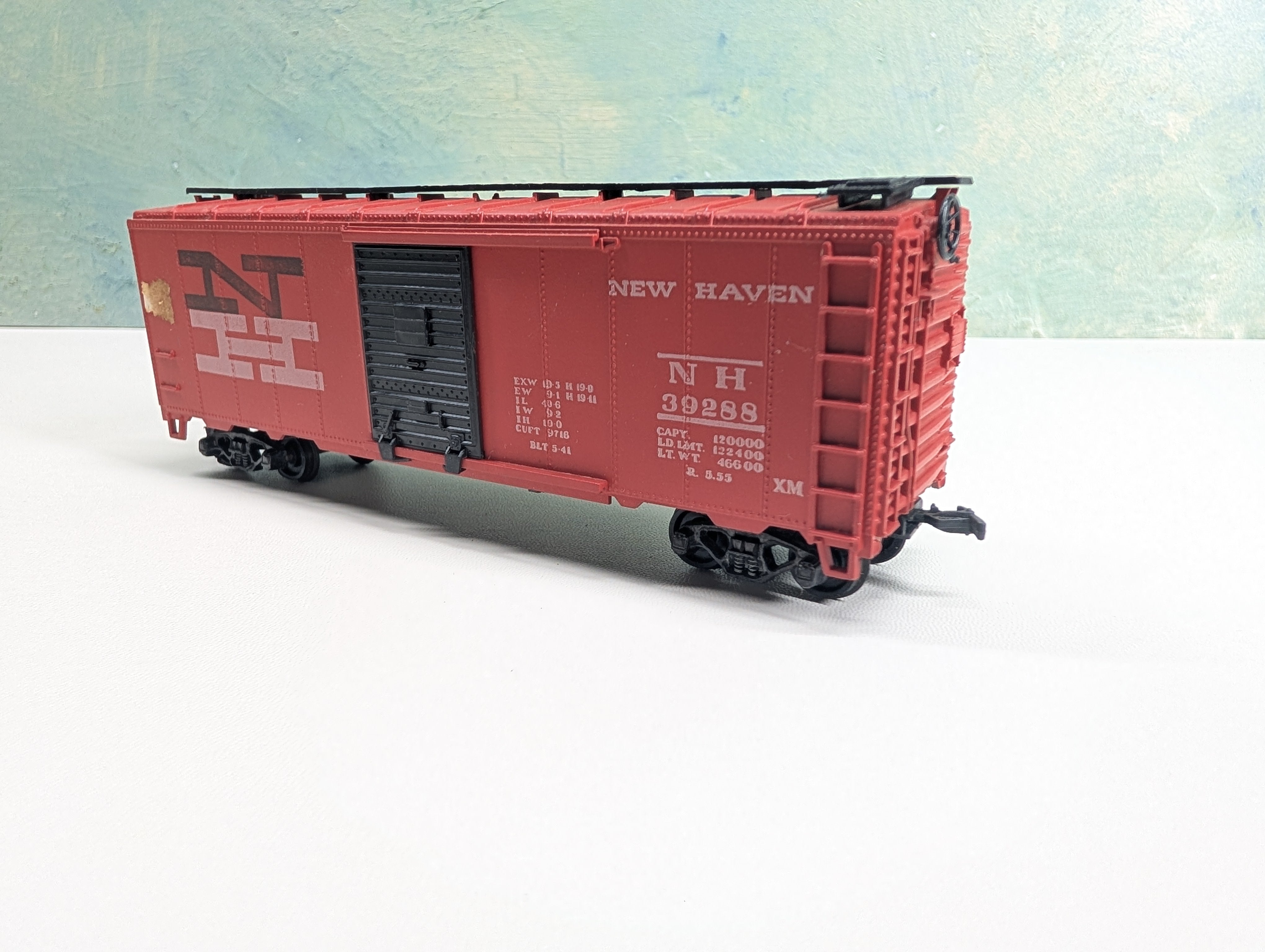 USED Athearn HO Scale 40' Box Car New Haven NH #39288