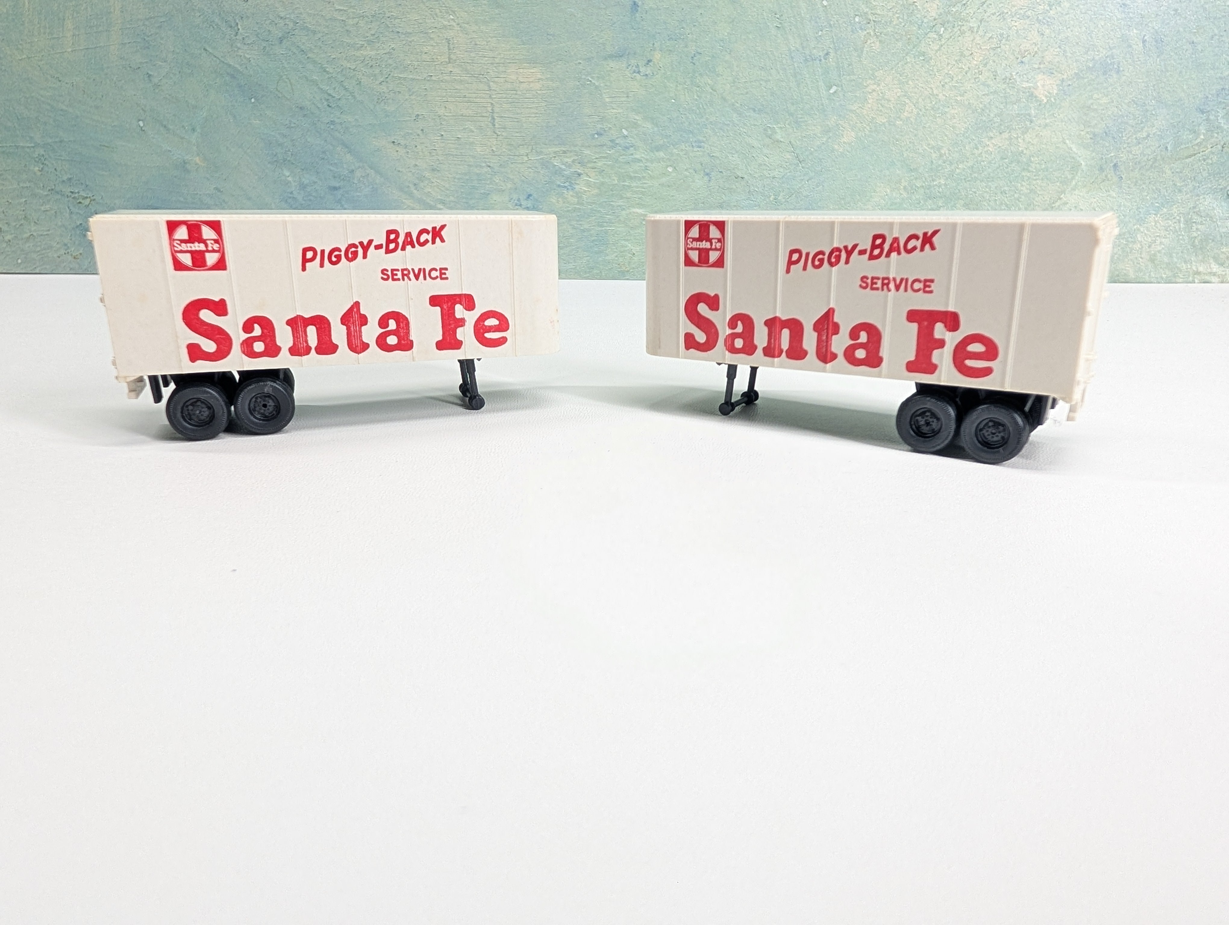 USED Tyco HO Scale 24' Piggyback Trailers (2 pcs)