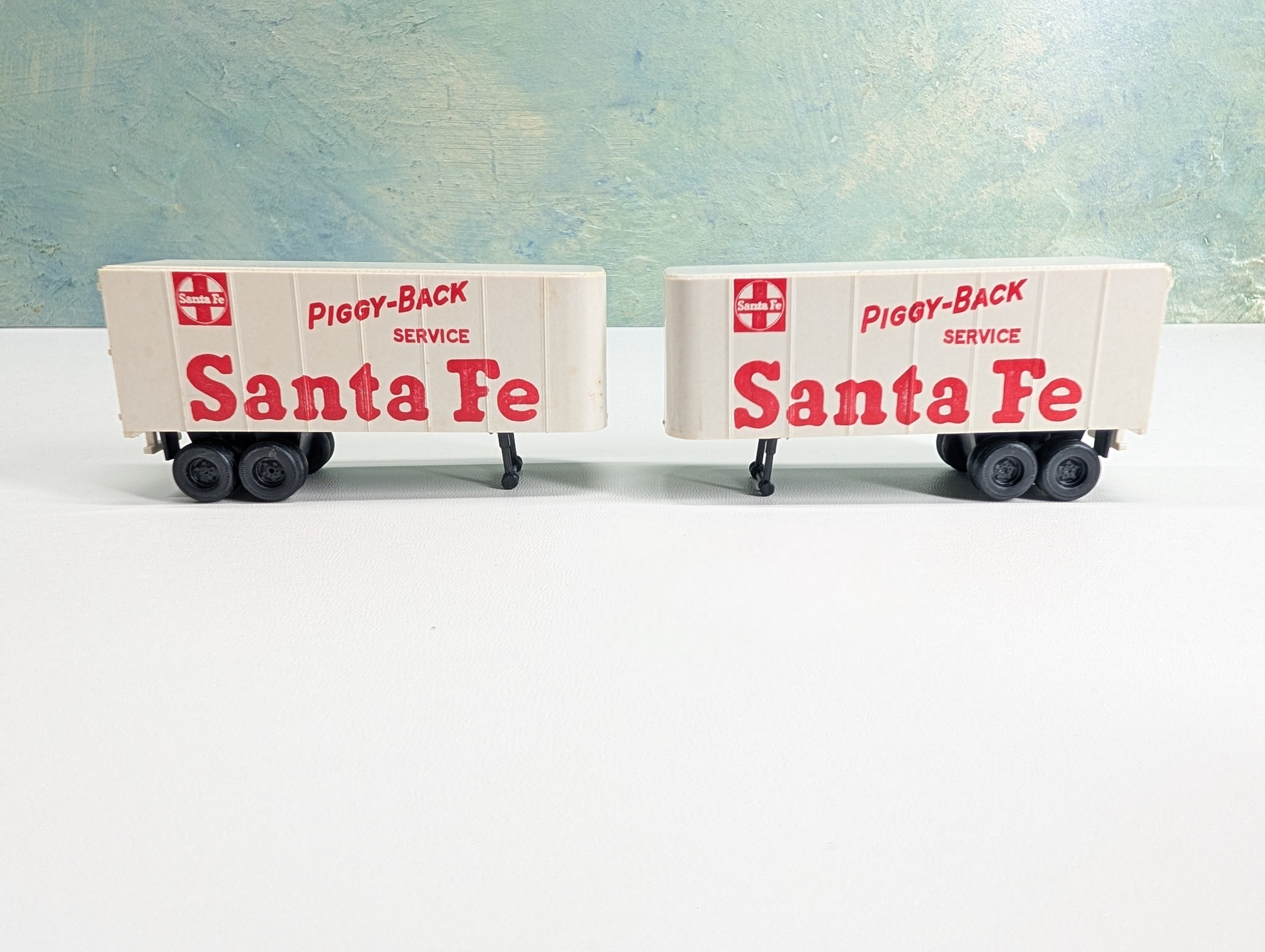 USED Tyco HO Scale 24' Piggyback Trailers (2 pcs)