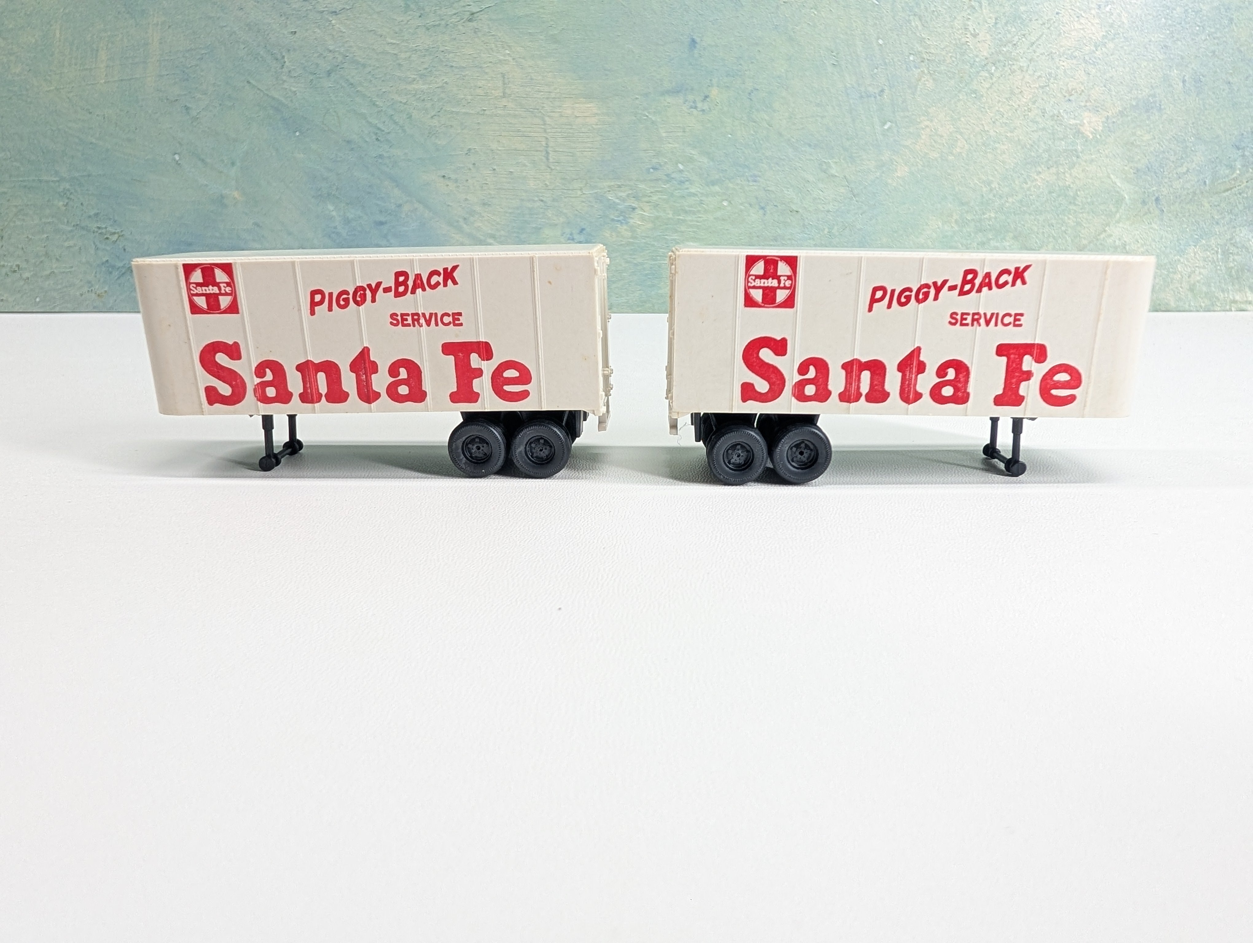 USED Tyco HO Scale 24' Piggyback Trailers (2 pcs)