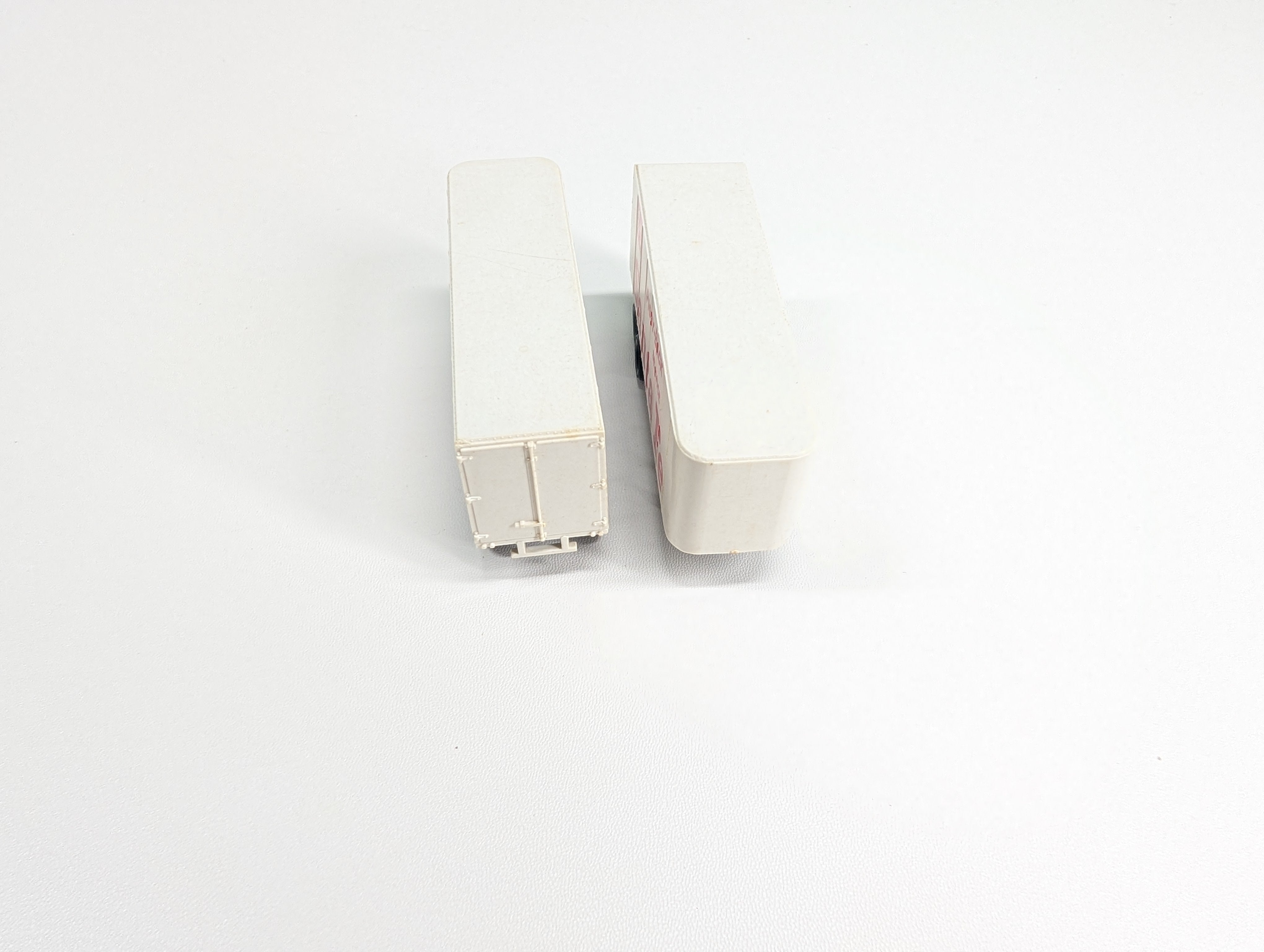 USED Tyco HO Scale 24' Piggyback Trailers (2 pcs)