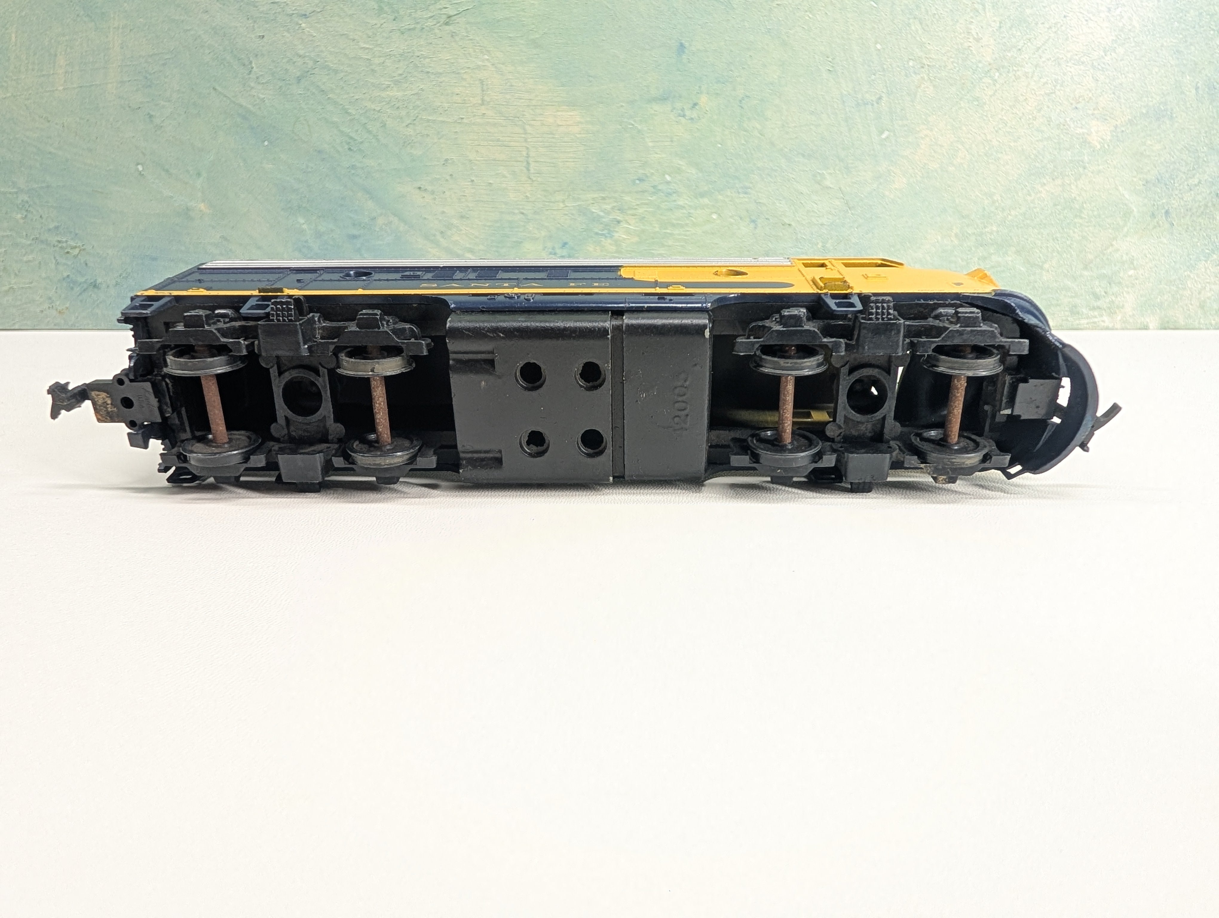 USED Athearn HO Scale Unpowered F7A Diesel Locomotive Santa Fe ATSF