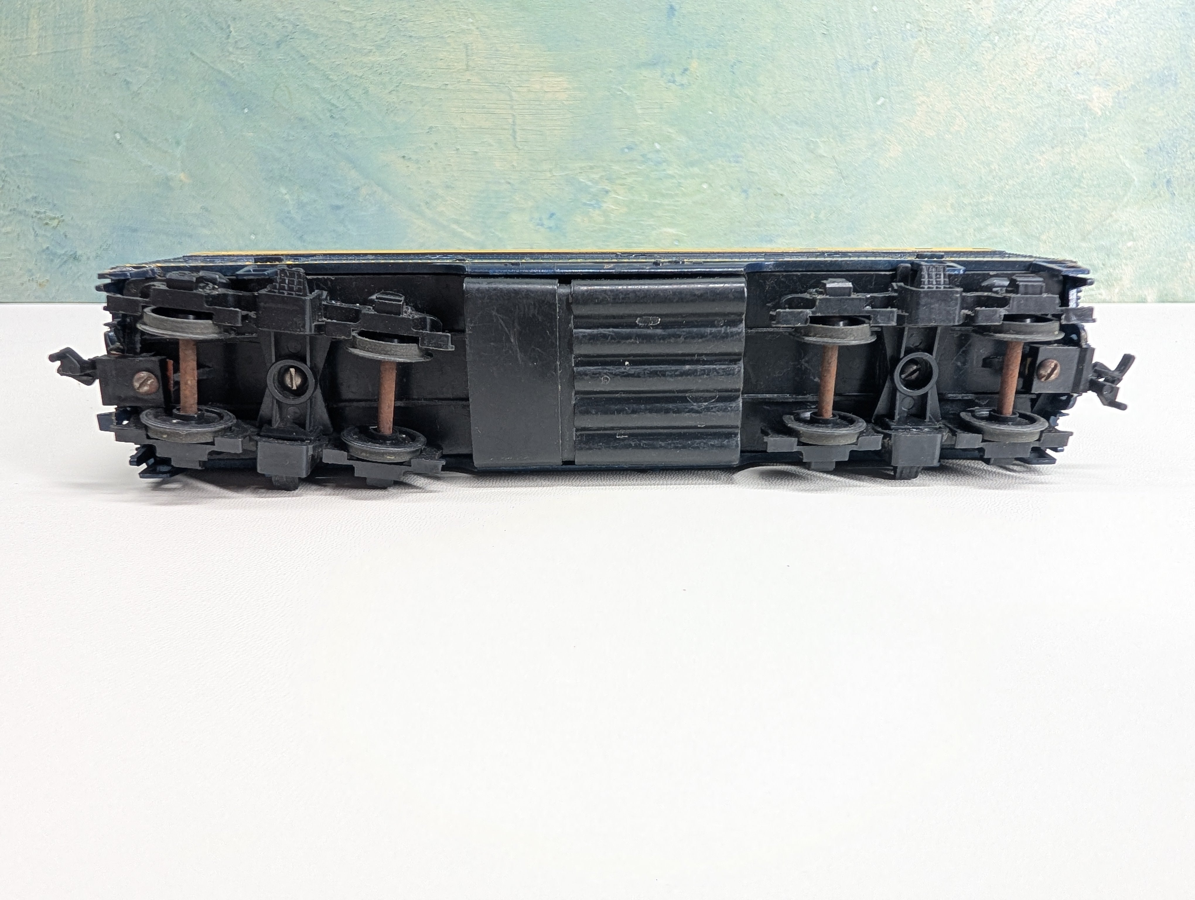 USED Athearn HO Scale Unpowered F7B Diesel Locomotive Santa Fe ATSF