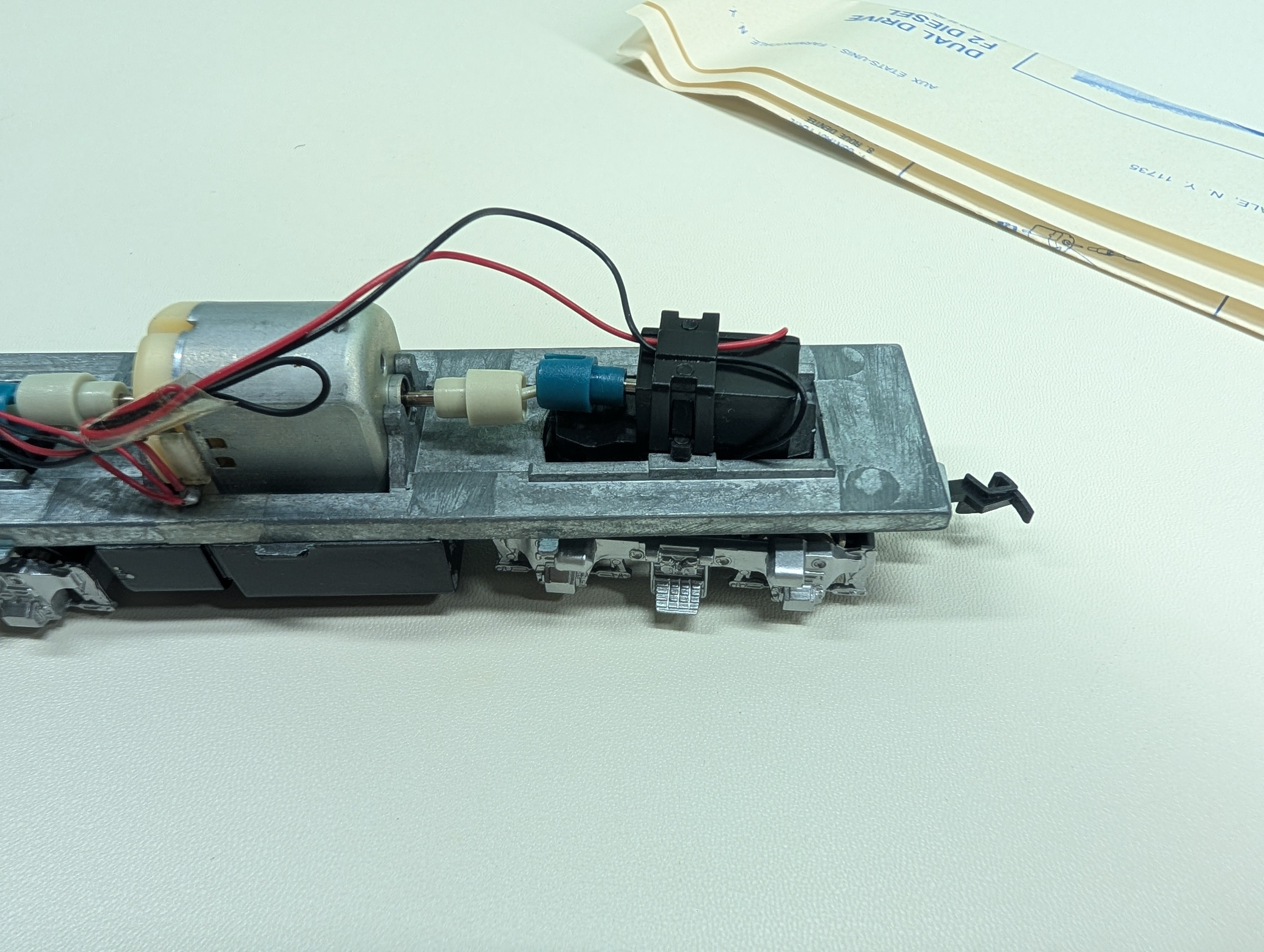 USED Model Power HO Scale F2 Diesel Locomotive Southern #6133 Parts/Repairs DC