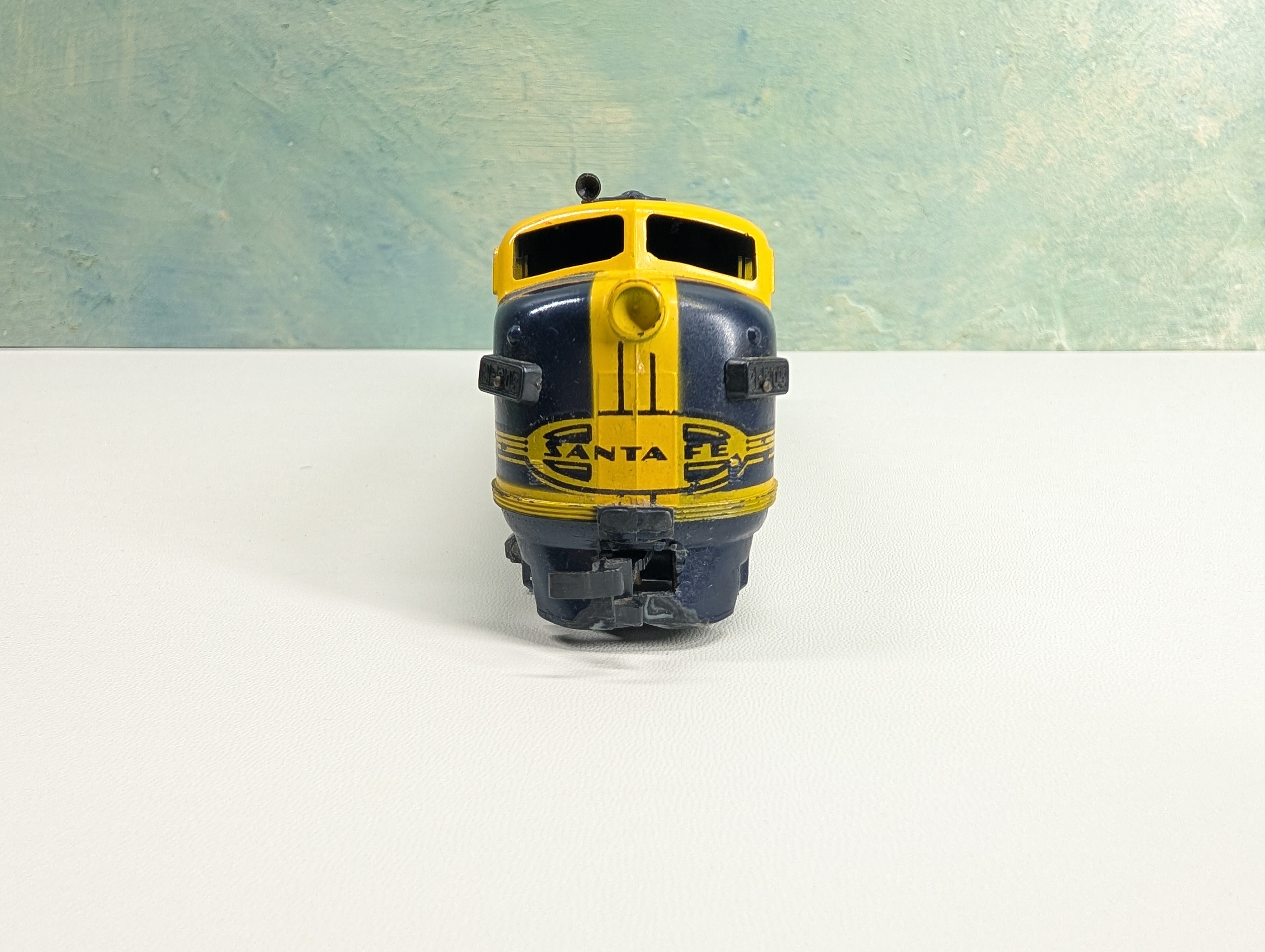USED Athearn HO Scale Rubber Band Driver Diesel Locomotive Santa Fe ATSF Parts/Repairs DC