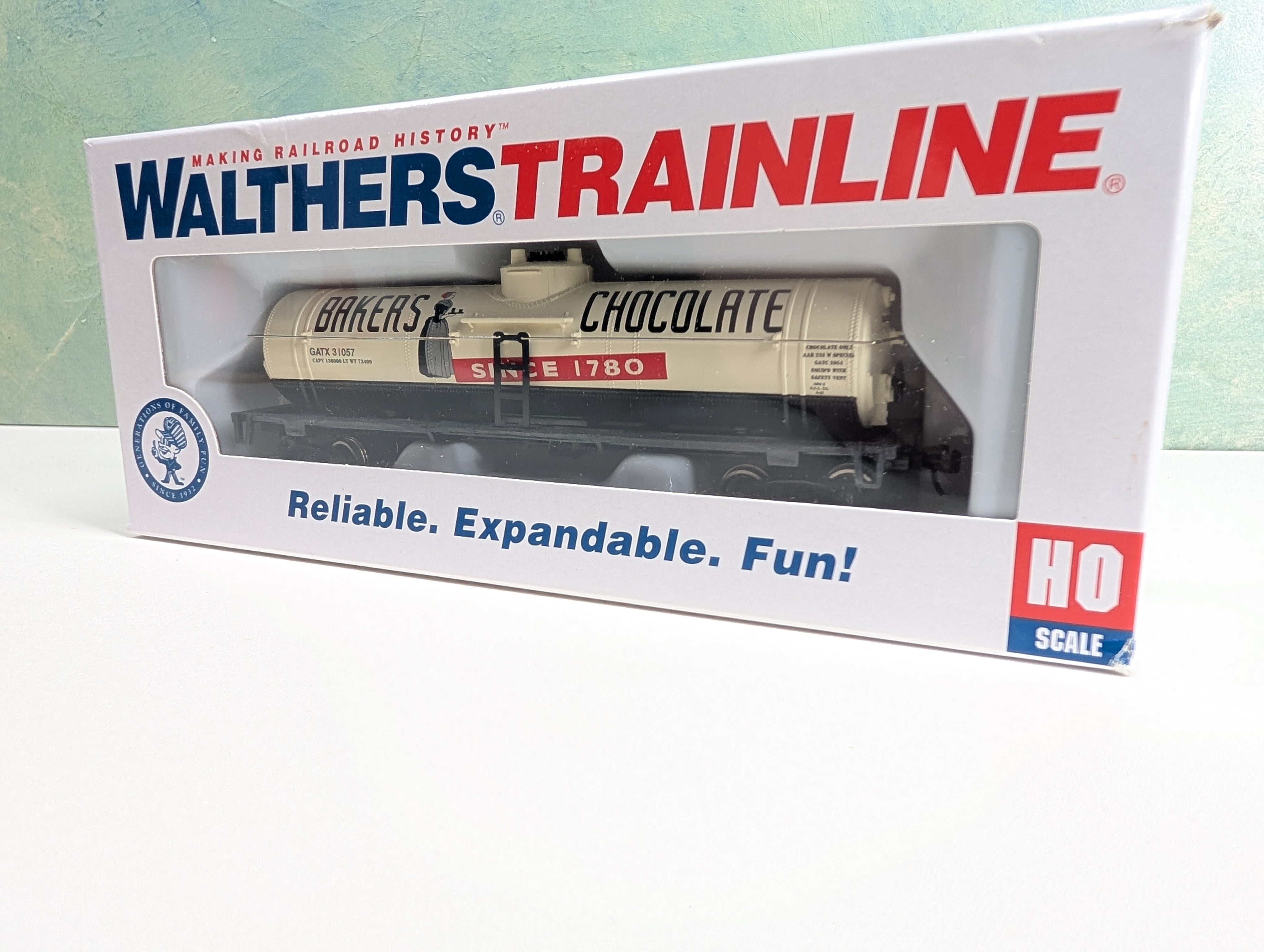 USED Walthers Trainline 931-1615 HO Scale Single Dome Tank Car Baker's Chocolate GATX #31057 Metal Wheels