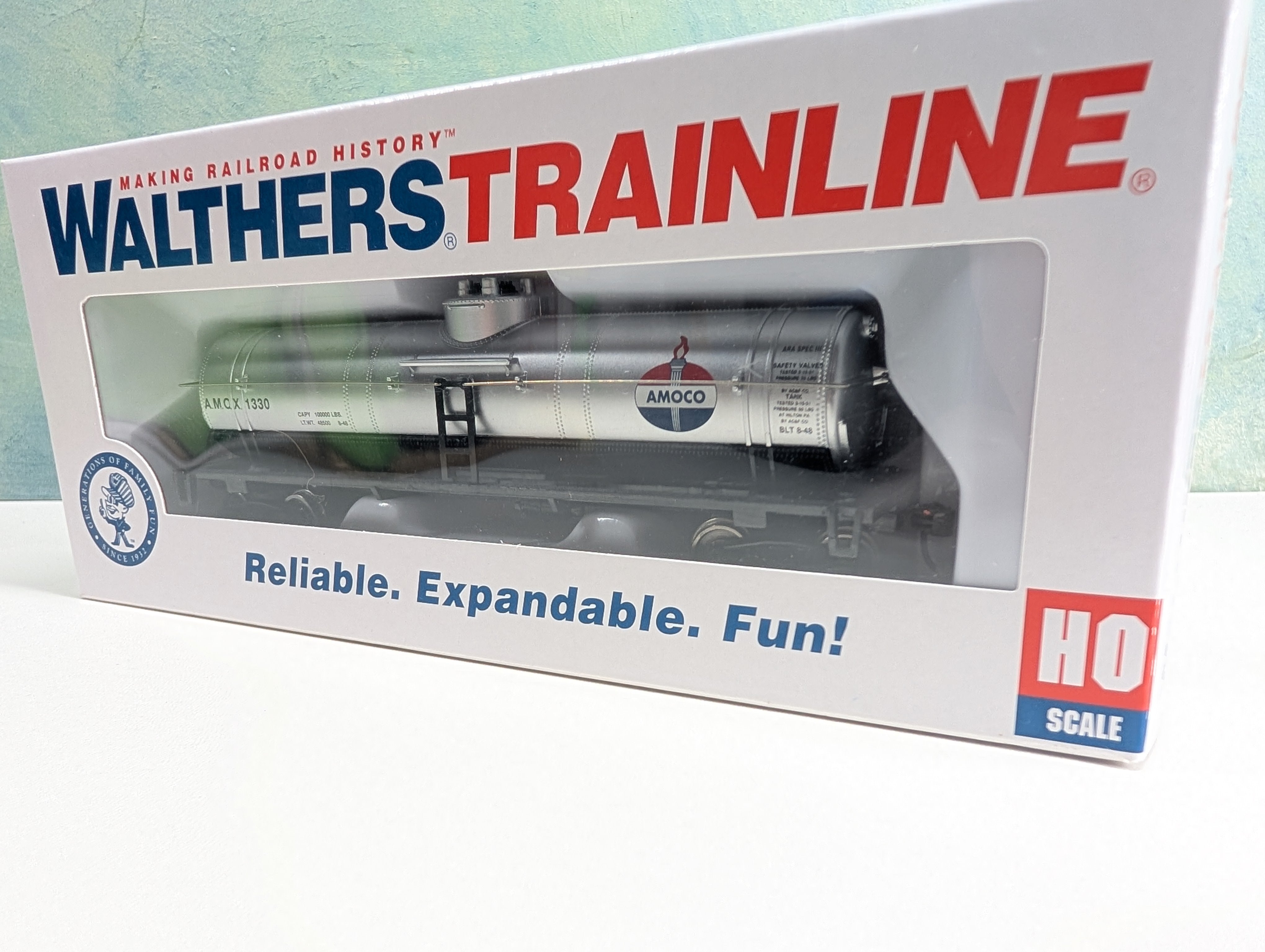 USED Walthers Trainline 931-1631 HO Scale Single Dome Tank Car Amoco AMOX #1330 Metal Wheels