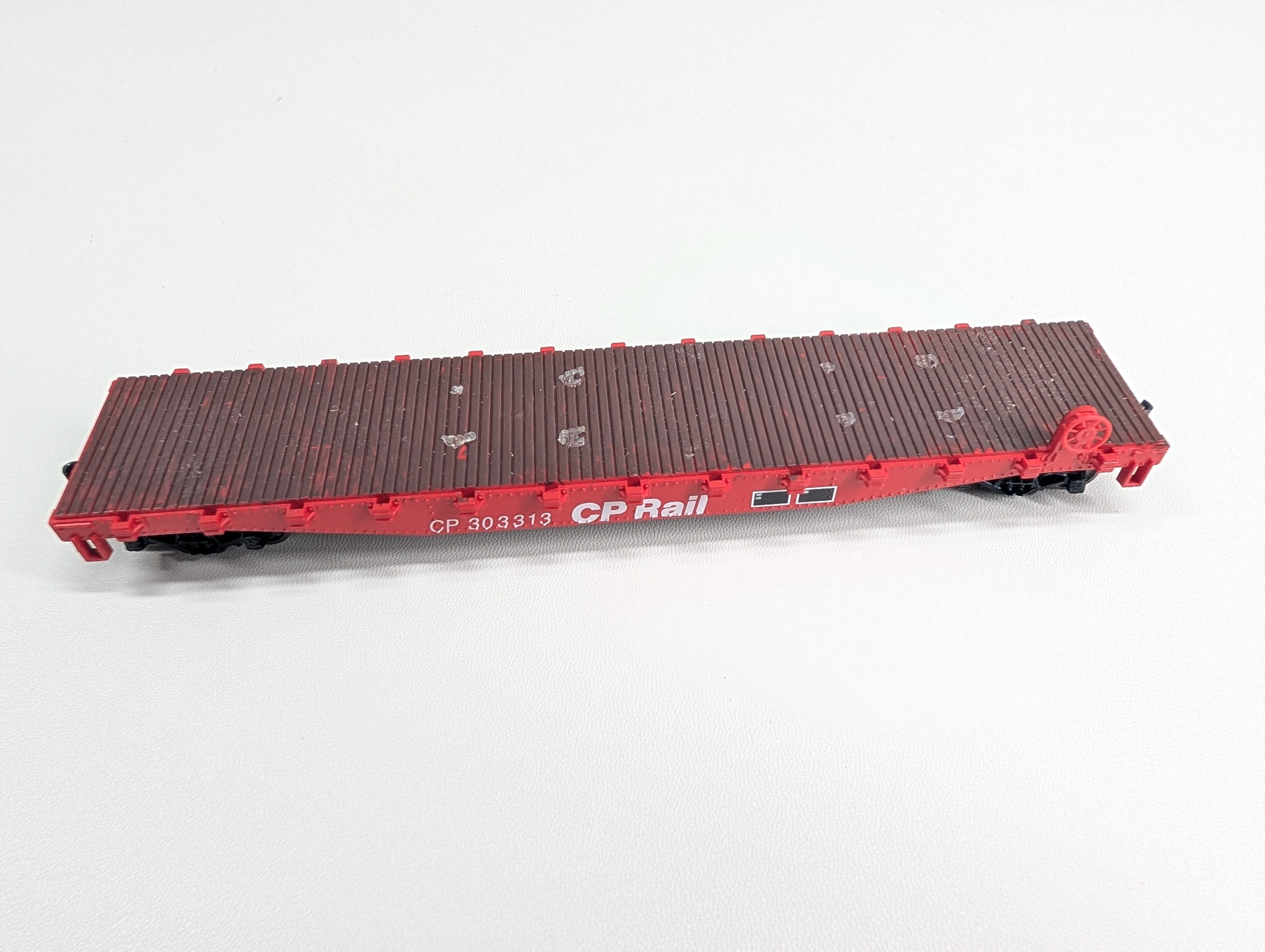 USED Walthers Trainline 931-1460 HO Scale 50' Flat Car CP Rail #303313 Metal Wheels
