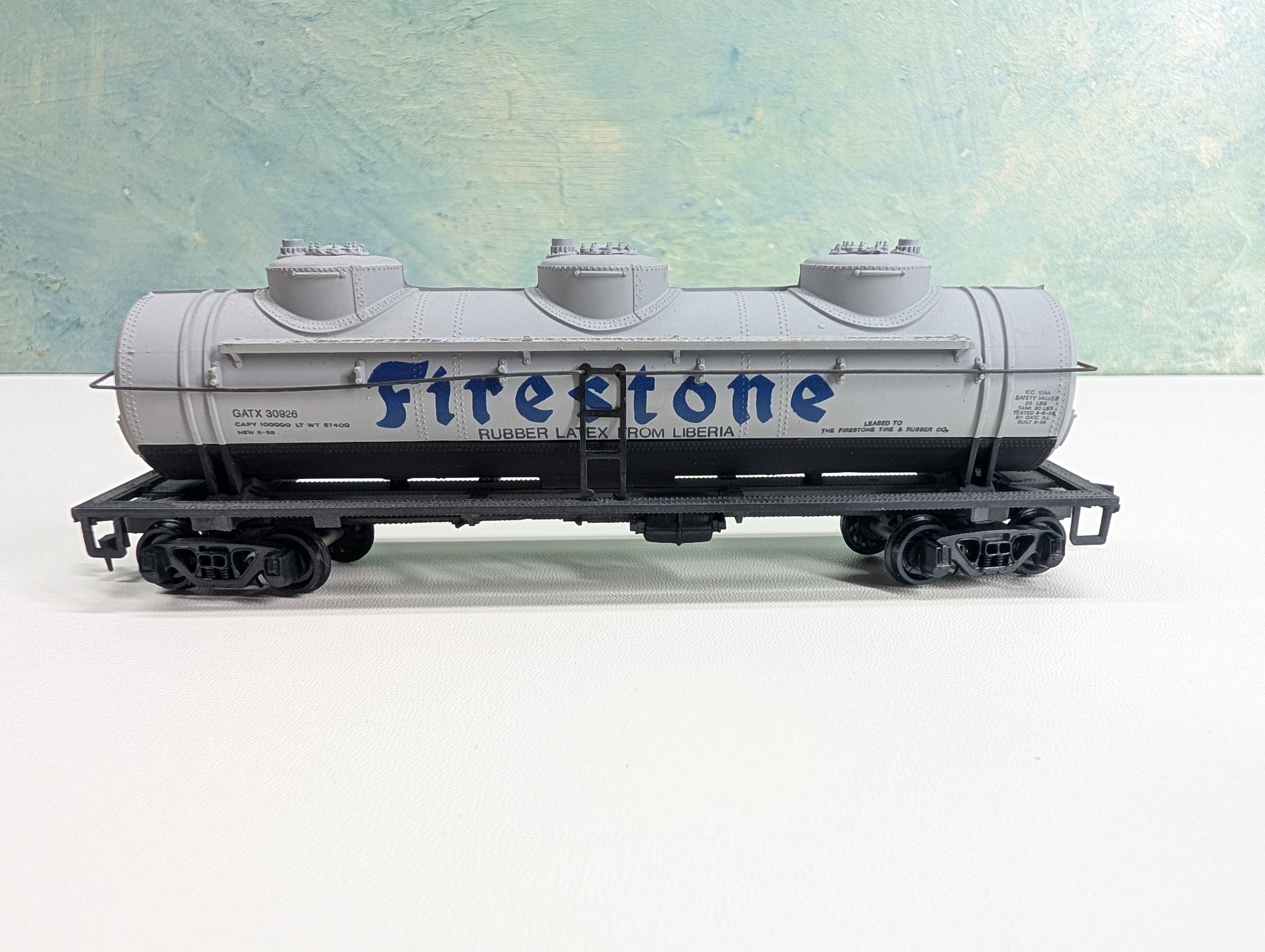 USED Bachmann HO Scale Triple Dome Tank Car Firestone GATX #30926