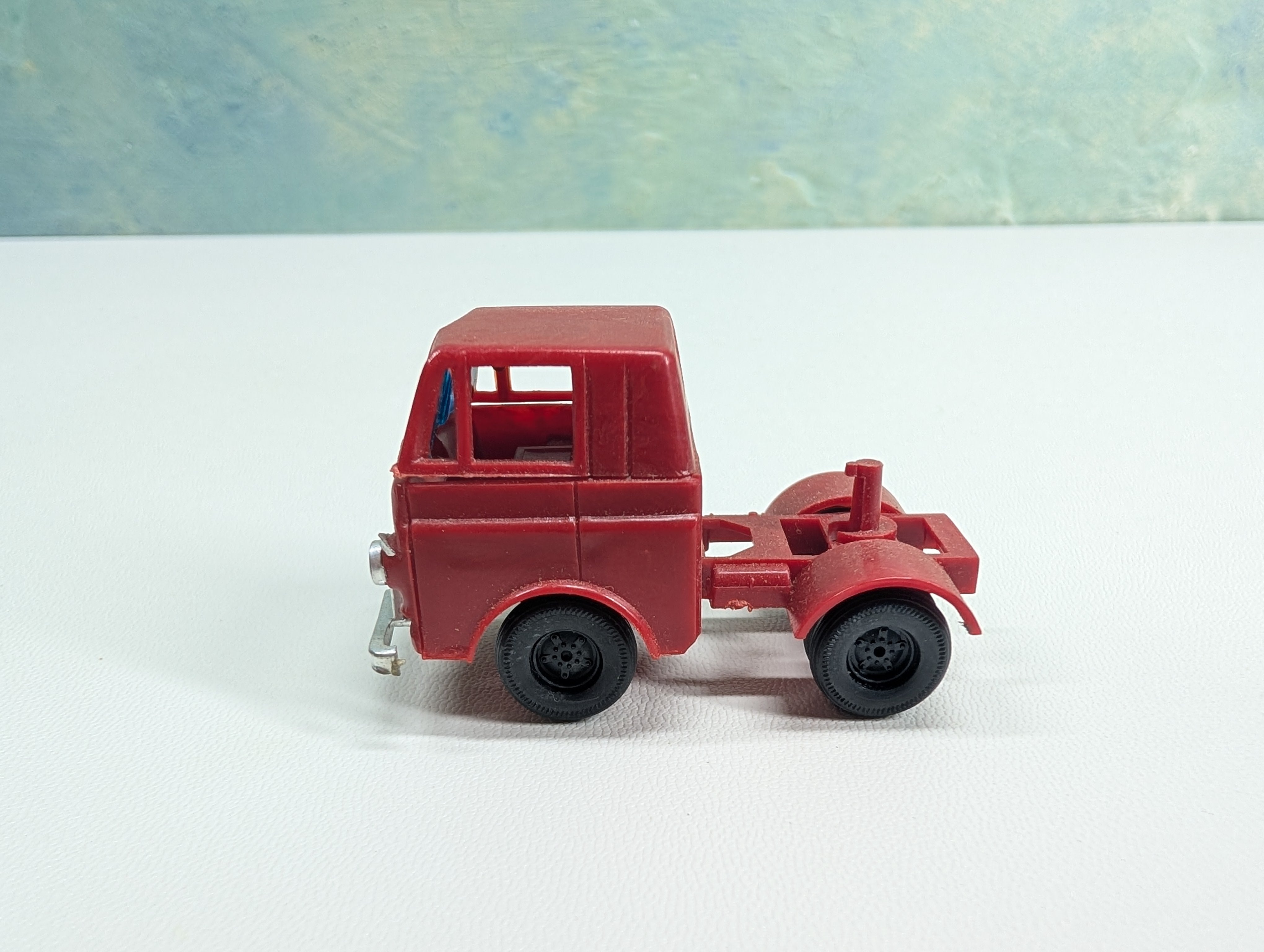USED Tyco HO Scale Red Tractor Truck