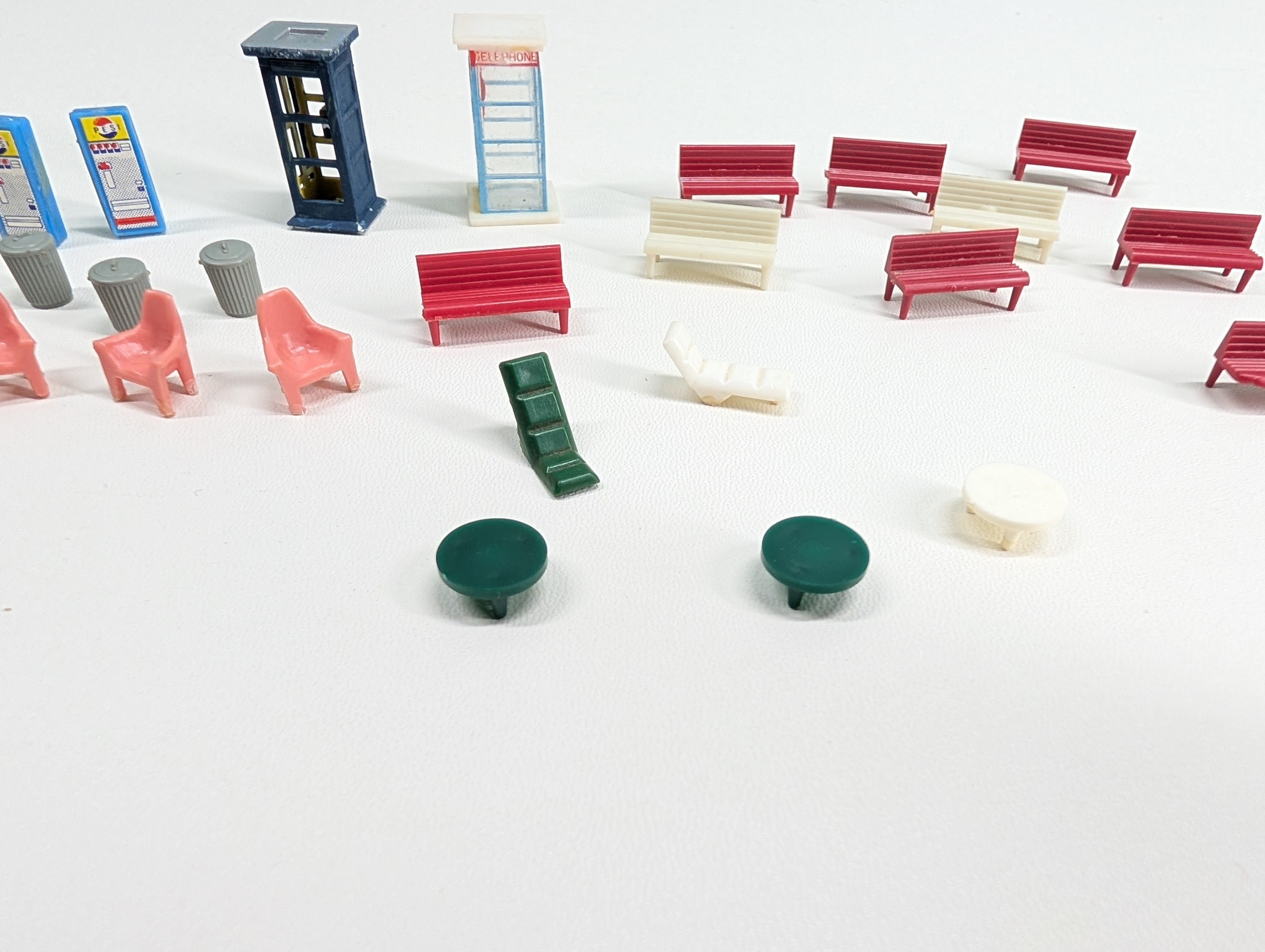 USED HO Scale Large Lot of Park Benches, Telephone Booths, Soda Machines & More Detail Parts
