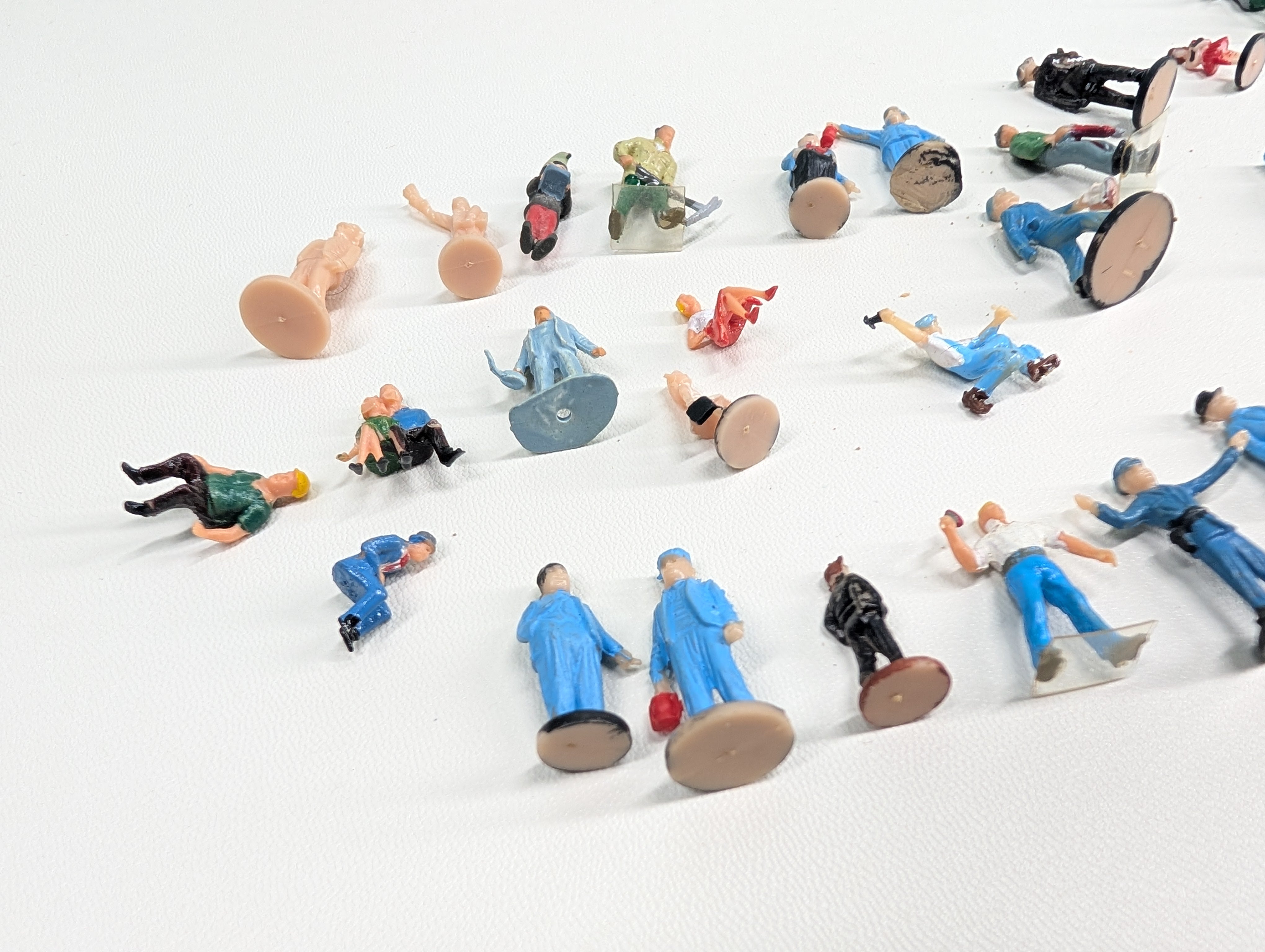 USED HO Scale Lot of People