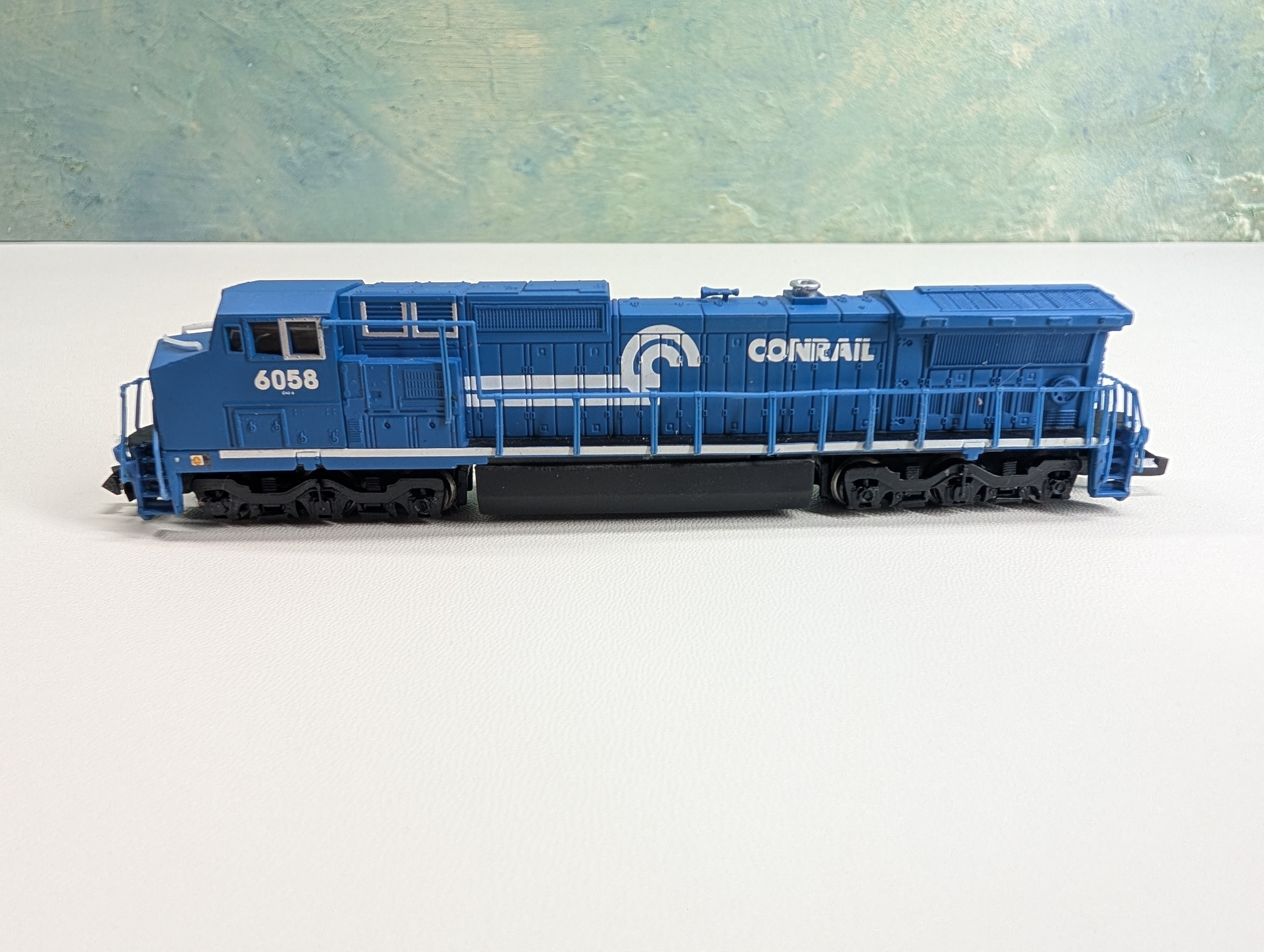 USED Bachmann 86052 N Scale Blue GE Dash 8-40CW Diesel Conrail #6058 Parts/Repairs