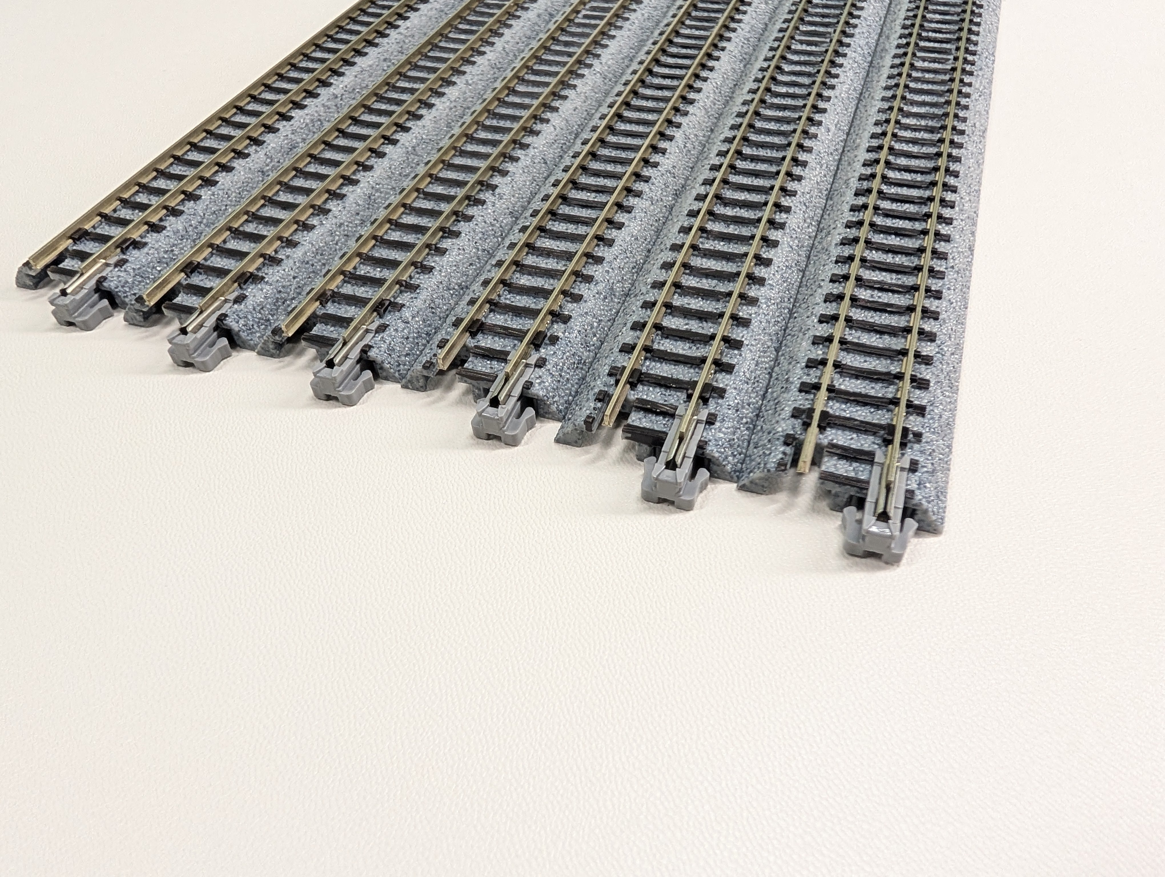 USED Kato 20-000 N Scale Unitrack 9 3/4" Straight Track Code 80 (6 pcs)