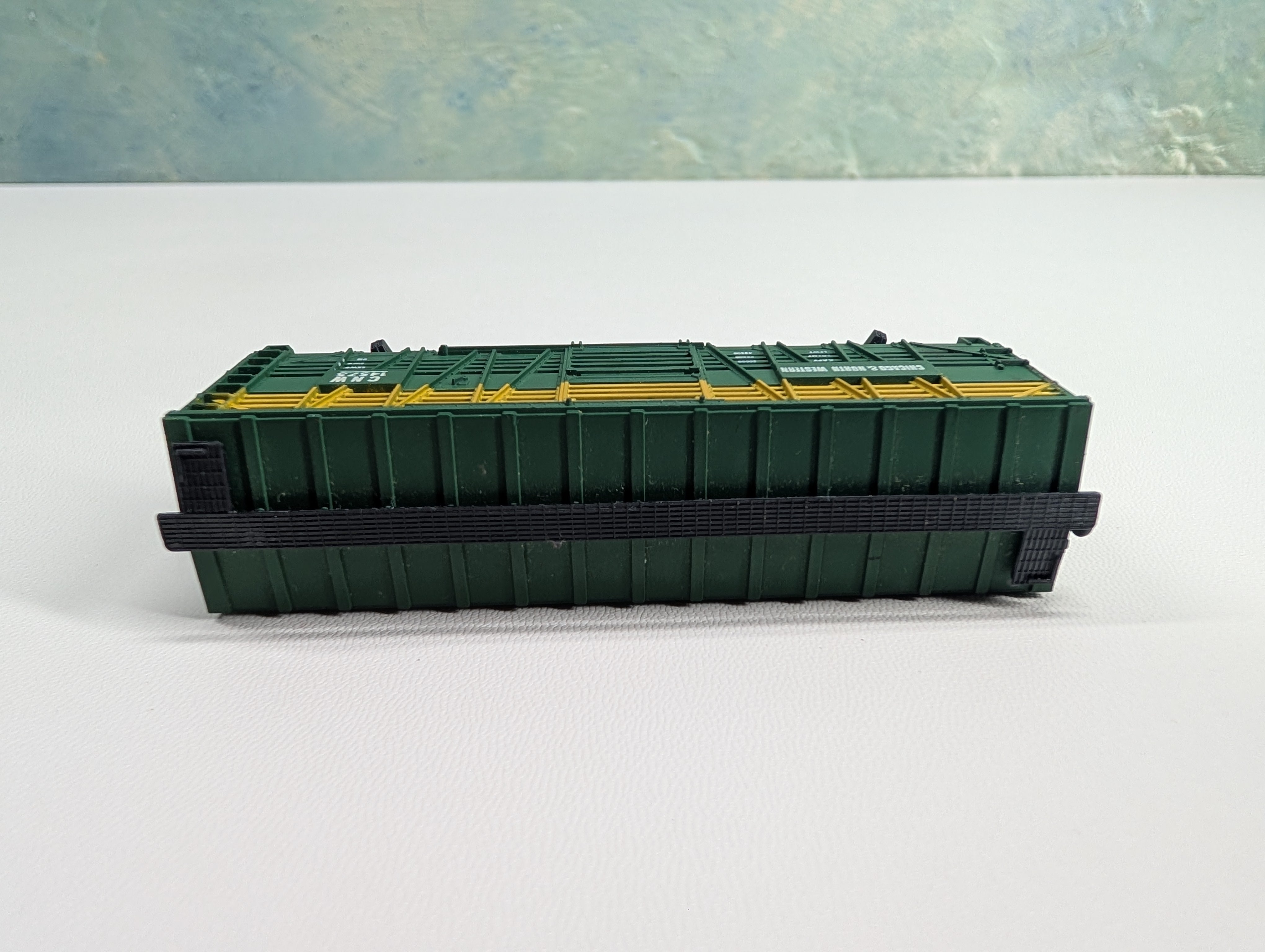 USED Atlas N Scale Cattle Stock Car Chicago & North Western CNW #14373