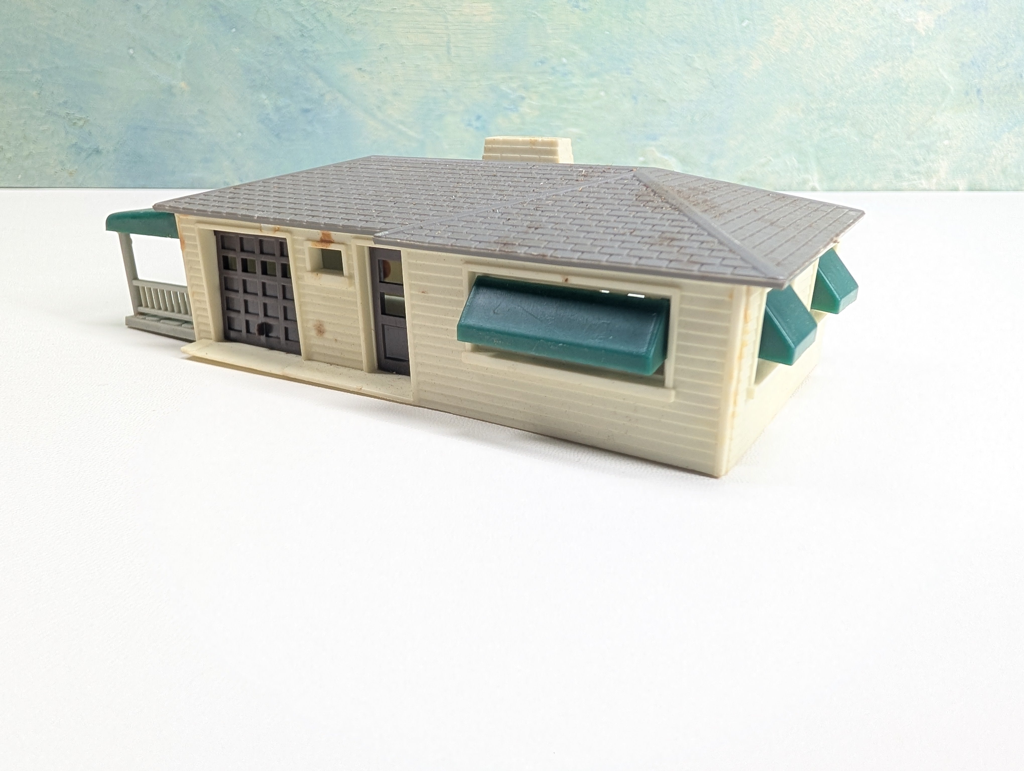 USED Bachmann Plasticville HO Scale Small Ranch House