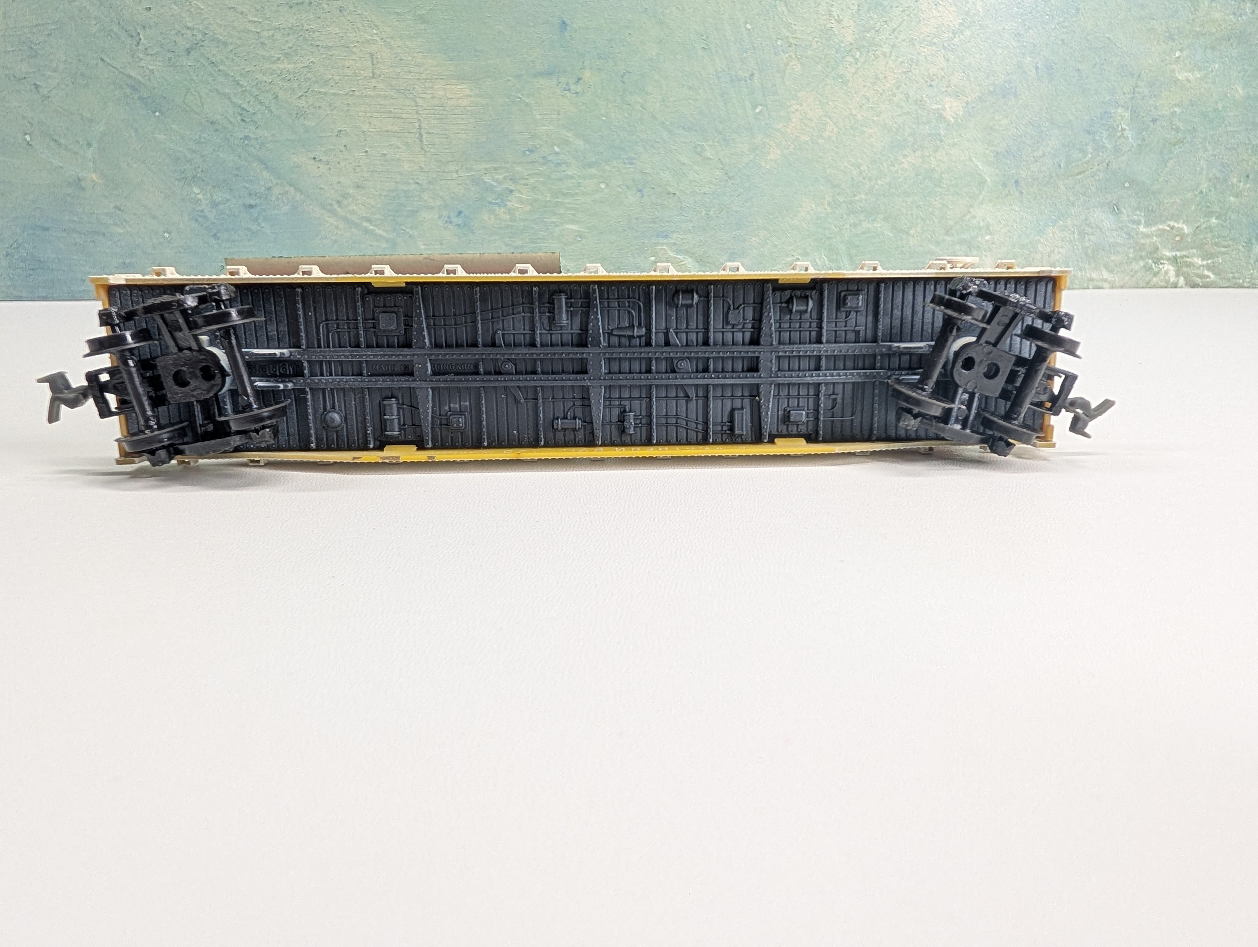 USED Model Power HO Scale Flat Car w/ Billboard Containers Sprite, Tab Coca-Cola RARE