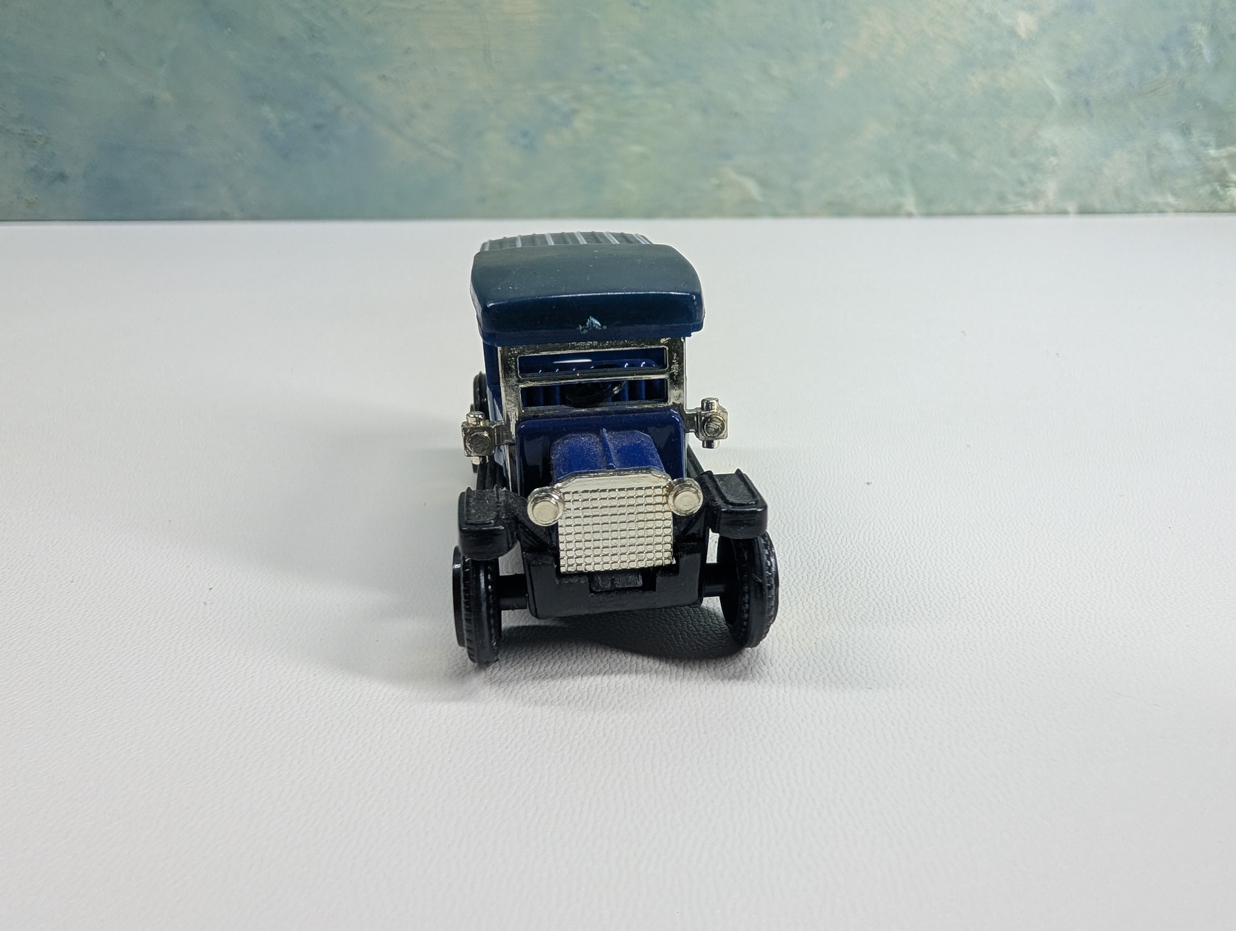 USED High Speed #607-612 HO Scale Blue Milk Land Dairy Box Truck