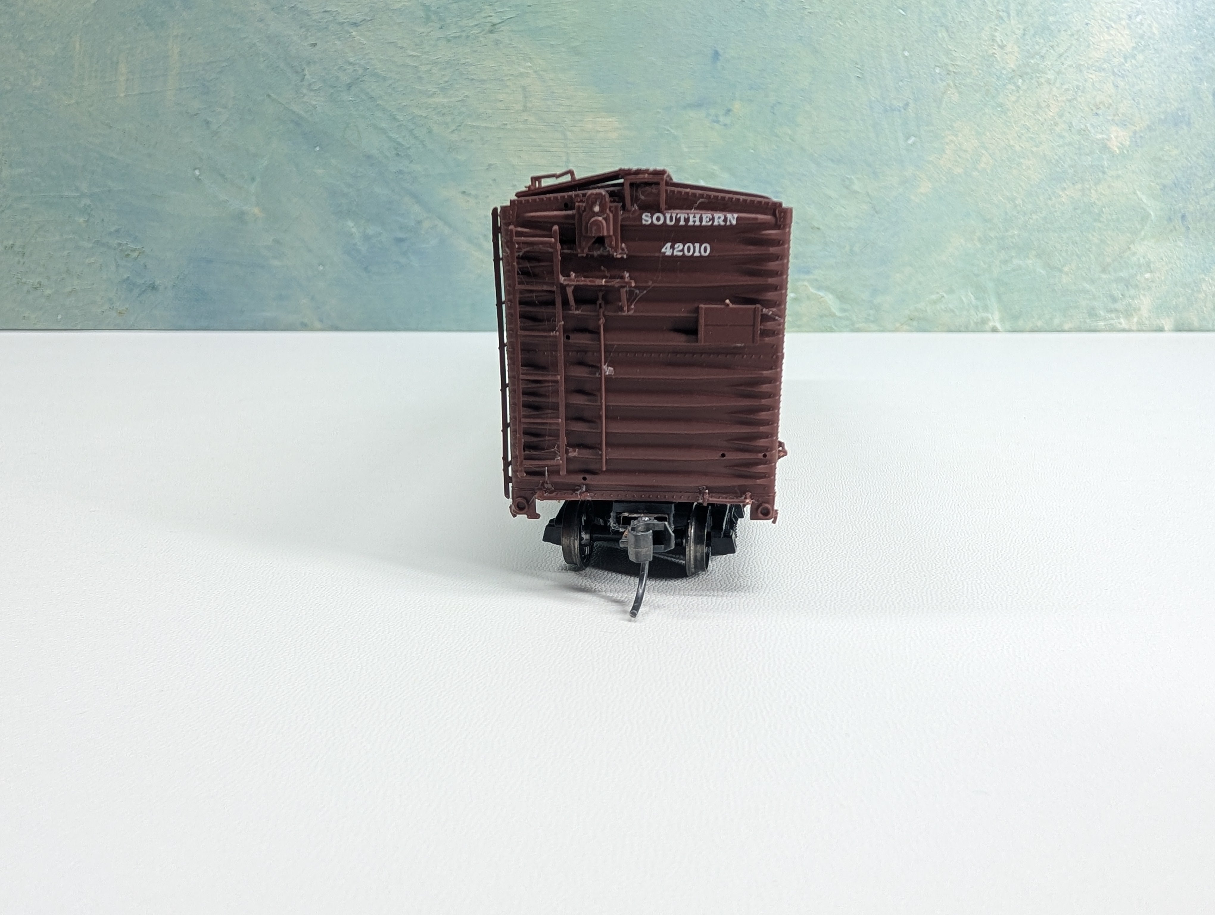 USED Life-Like HO Scale 50' DD Box Car Proto Southern #42010 Metal Wheels