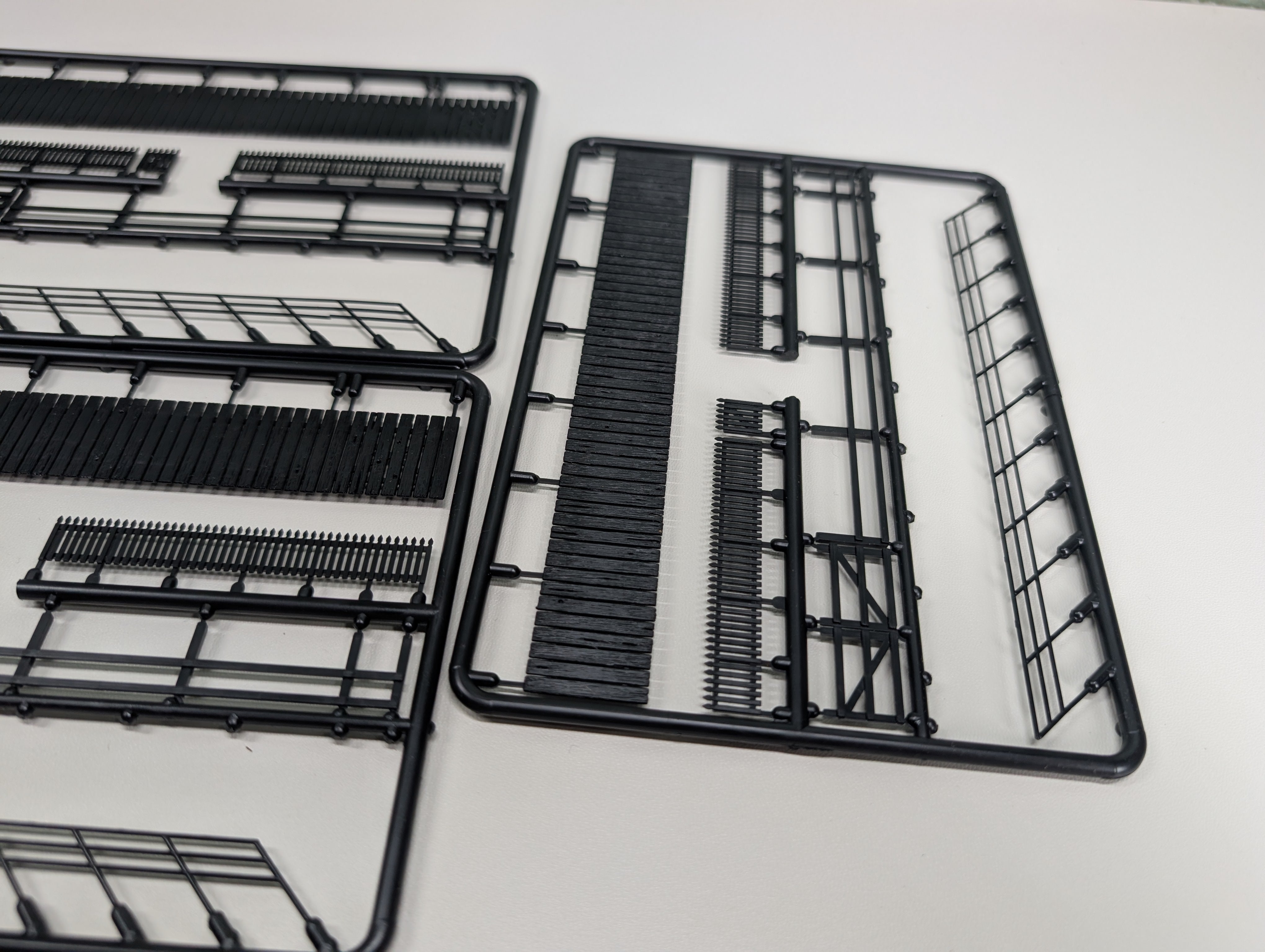 USED Central Valley 1601 HO Scale Styrene Fencing
