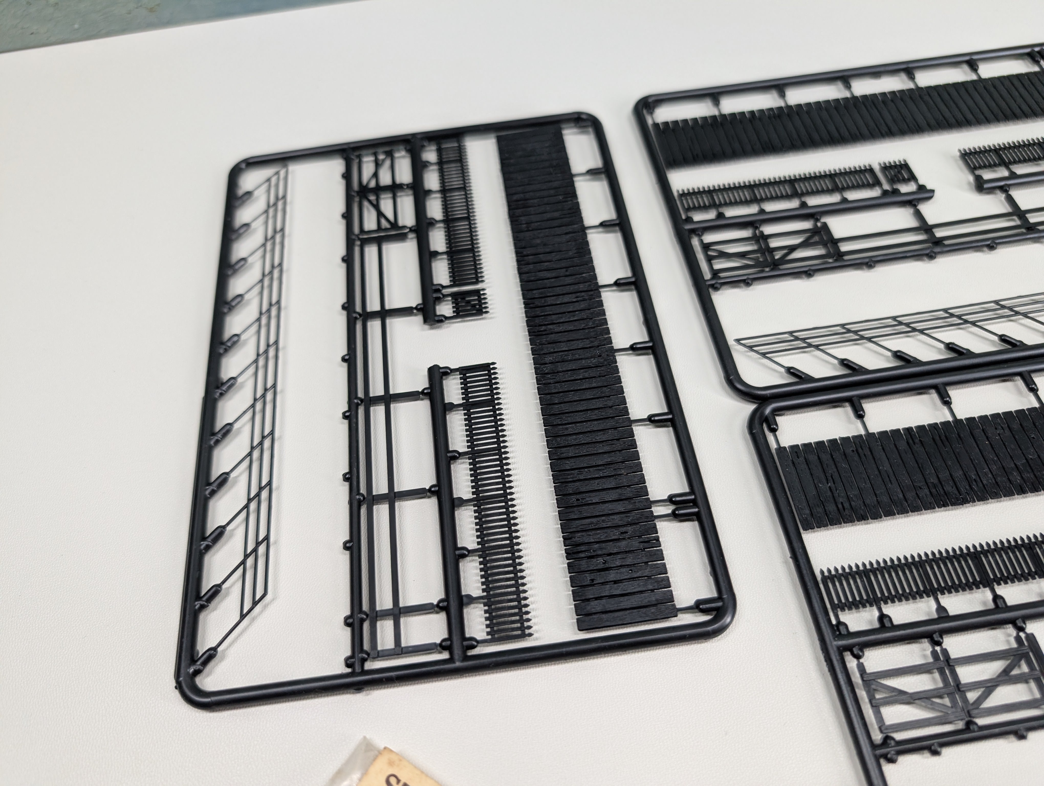 USED Central Valley 1601 HO Scale Styrene Fencing