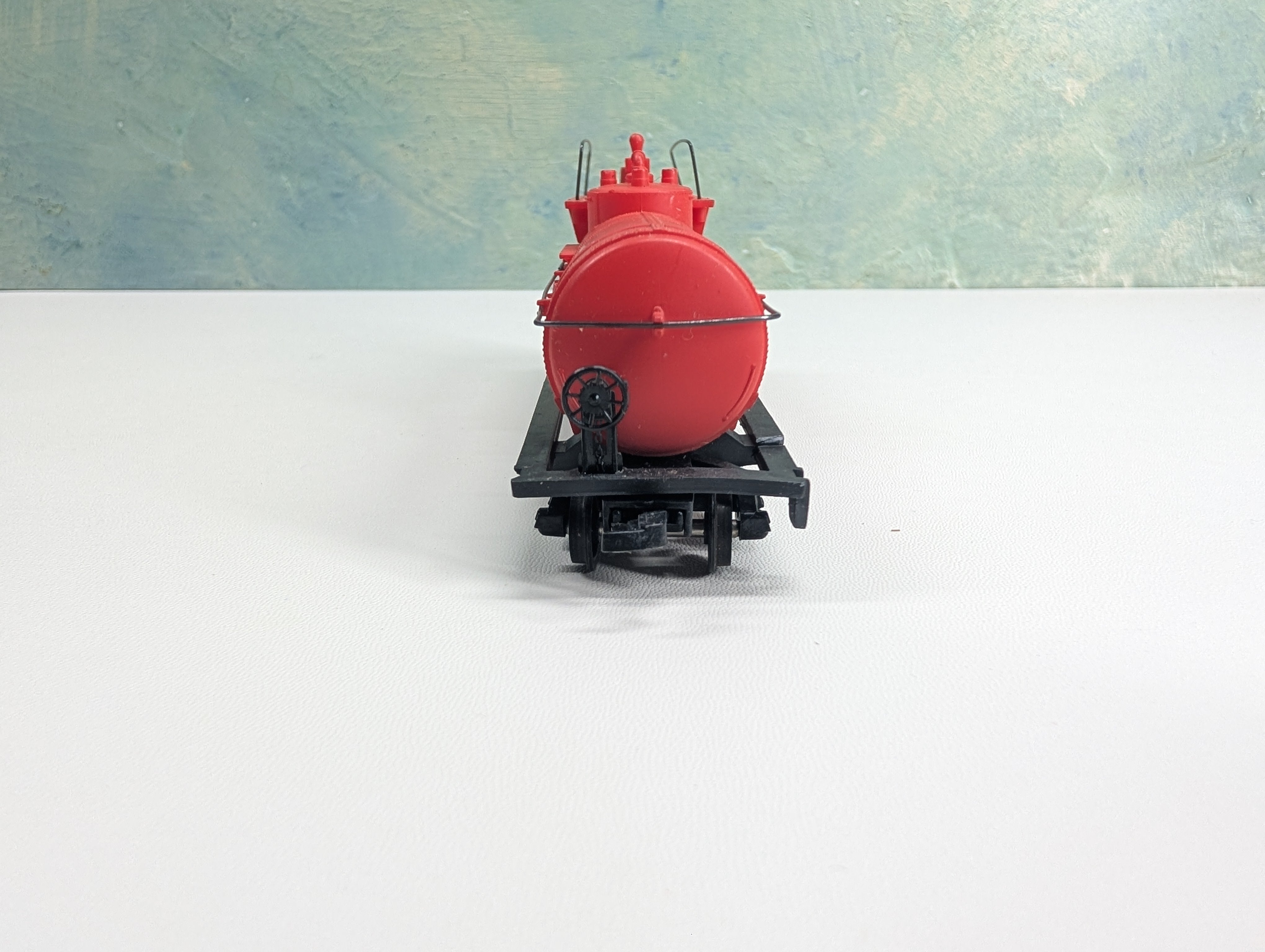 USED Cox HO Scale Fire Tank Car Big Pine Lumber Co