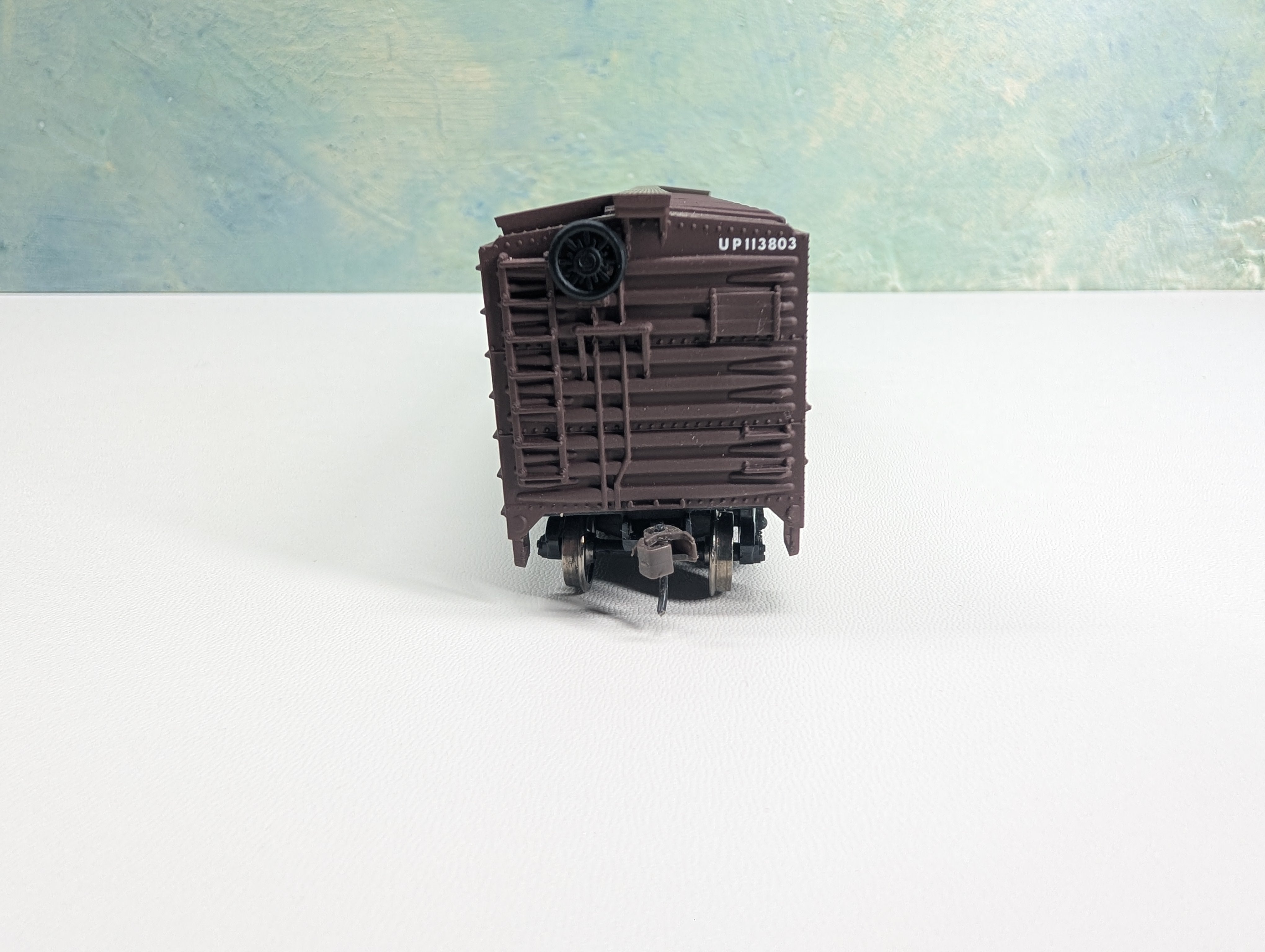 USED Walthers HO Scale 40' Box Car Union Pacific UP #113803 Metal Wheels, Heavy